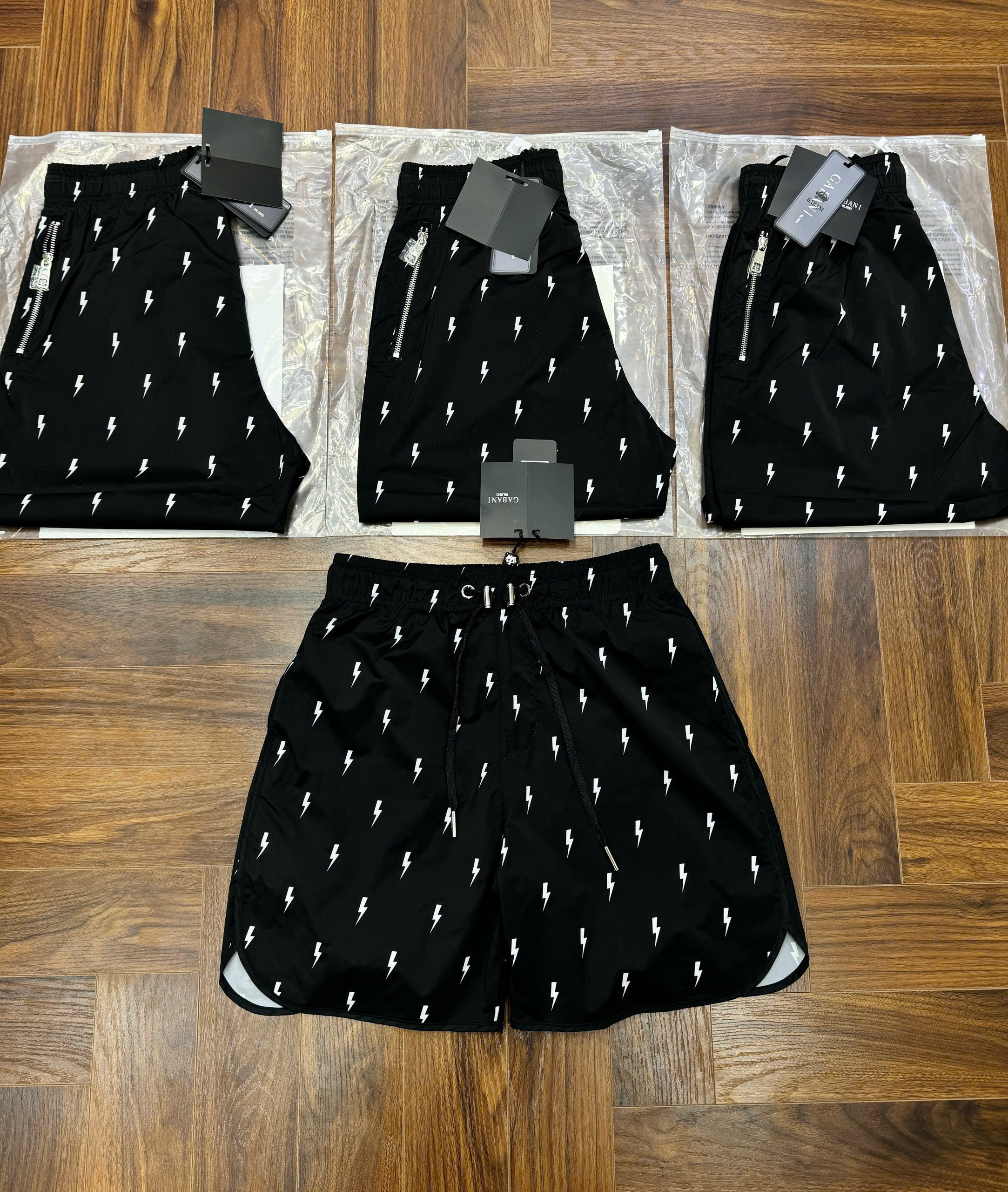 Quần short gió Dolce Neil Barret họa tiết tia sét Like Auth 44-50 MK