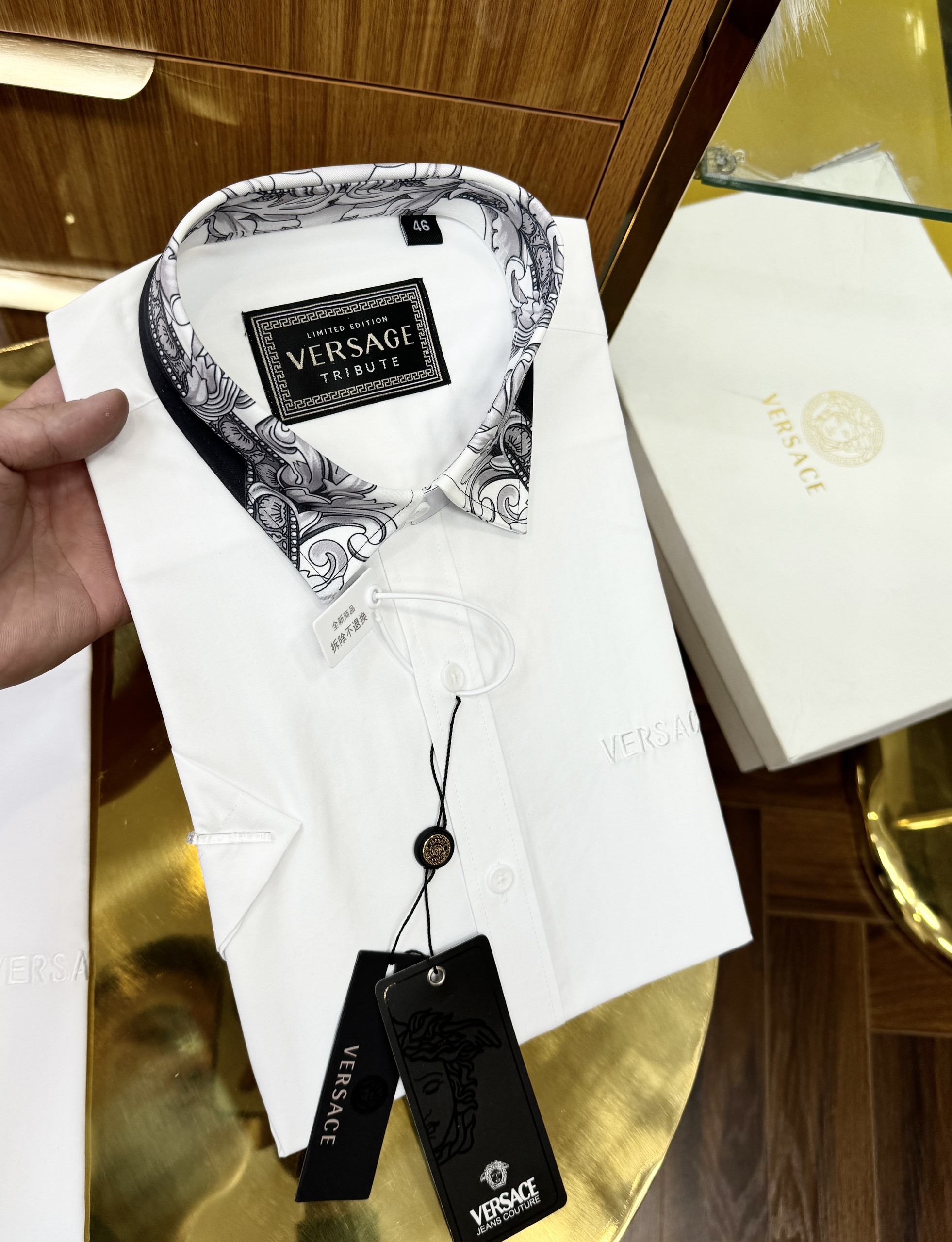 Áo sơ mi cộc tay Versace VS họa tiết check cổ logo thêu ngực Like Auth 44-50 CD