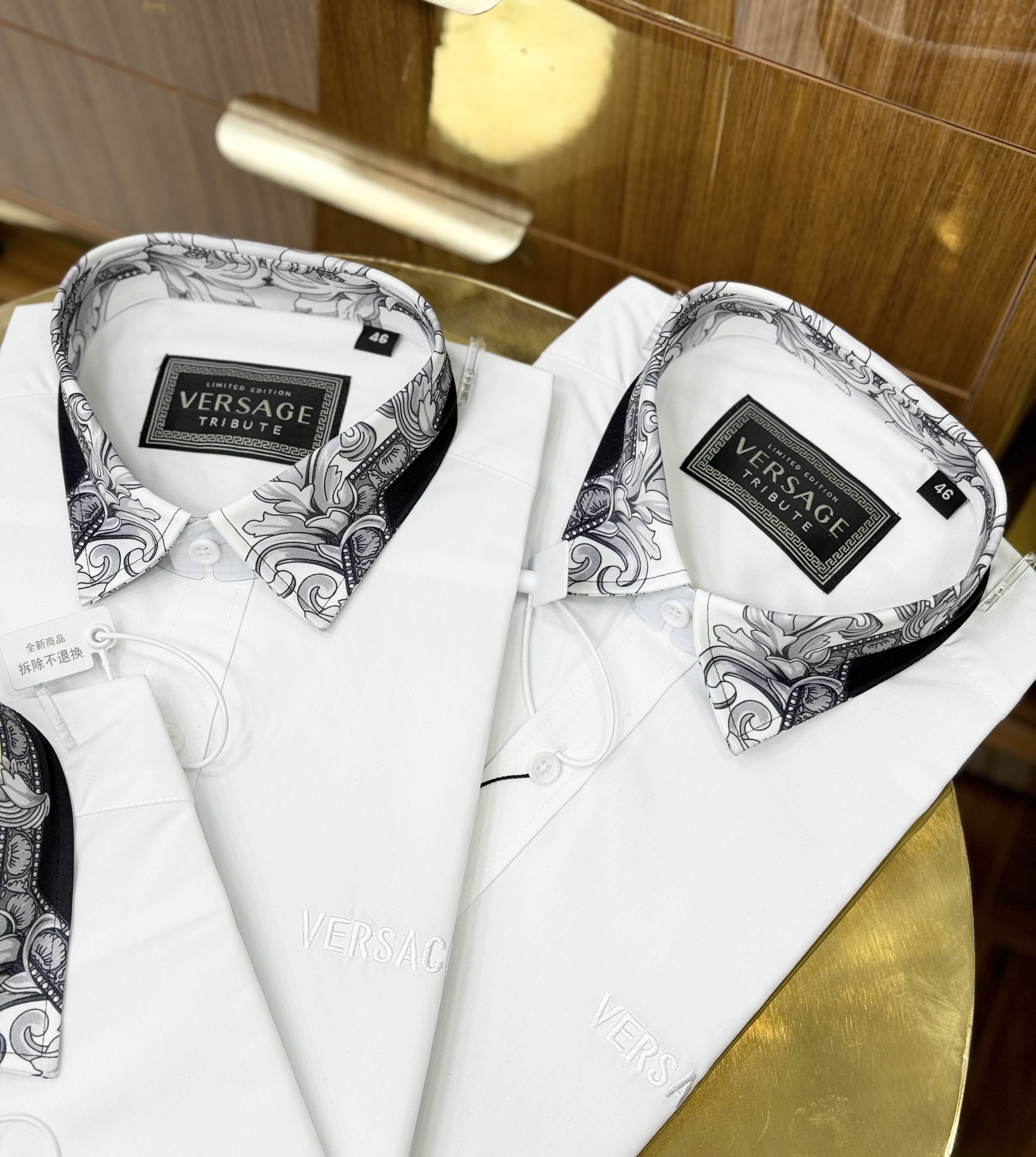 Áo sơ mi cộc tay Versace VS họa tiết check cổ logo thêu ngực Like Auth 44-50 CD