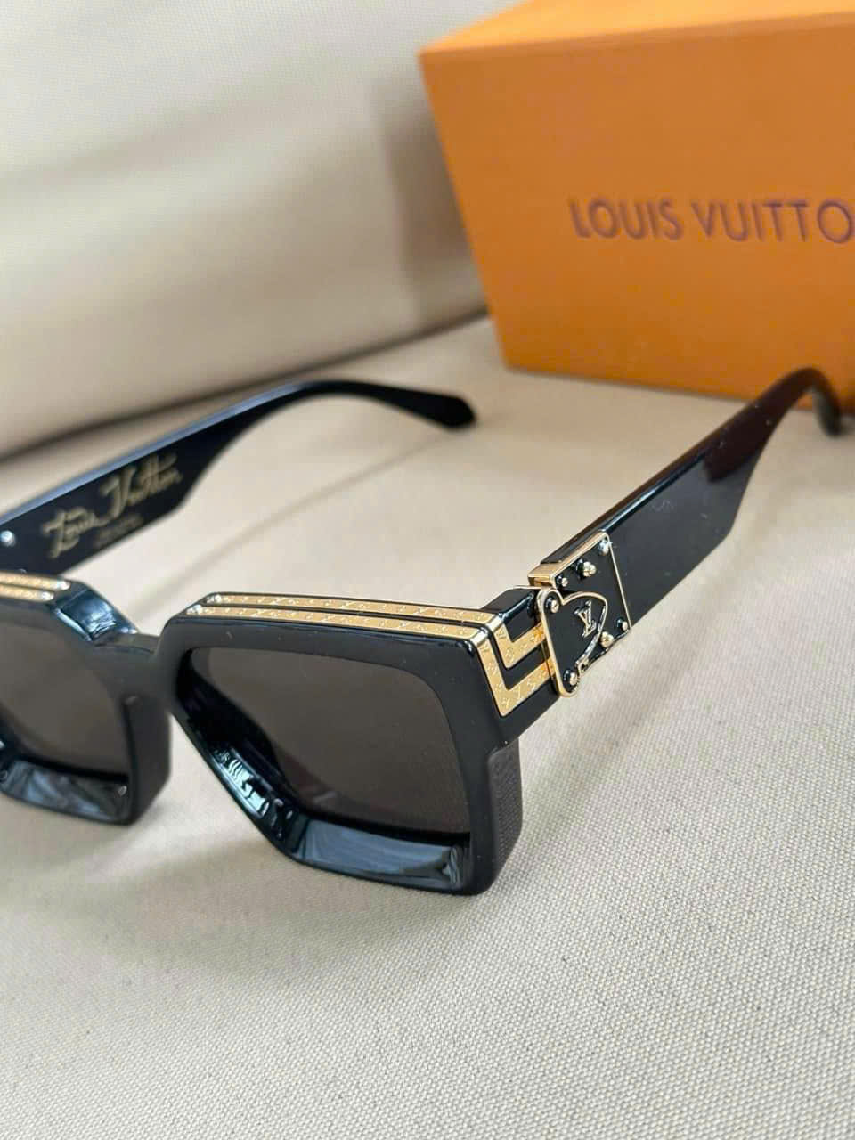 Kính mắt thời trang Louis Vuitton LV 1-1 Millionaires Evidence Sunglasses Like Auth MK