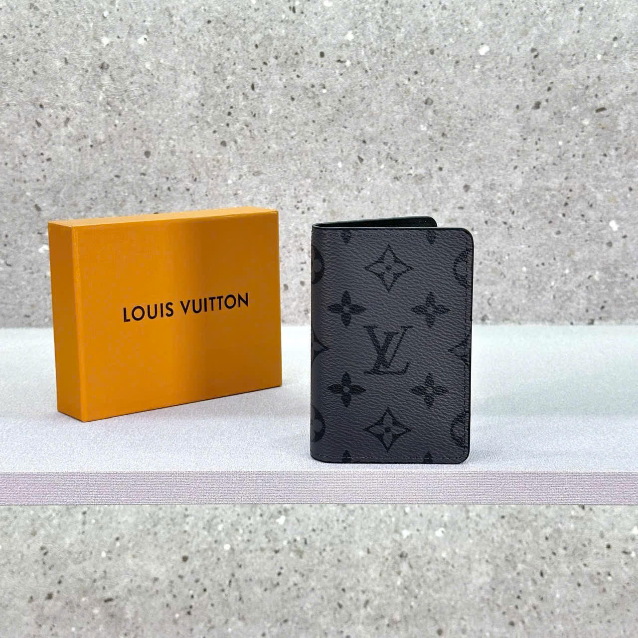 Ví thẻ Louis Vuitton LV Hold Card classic Like Auth PLD