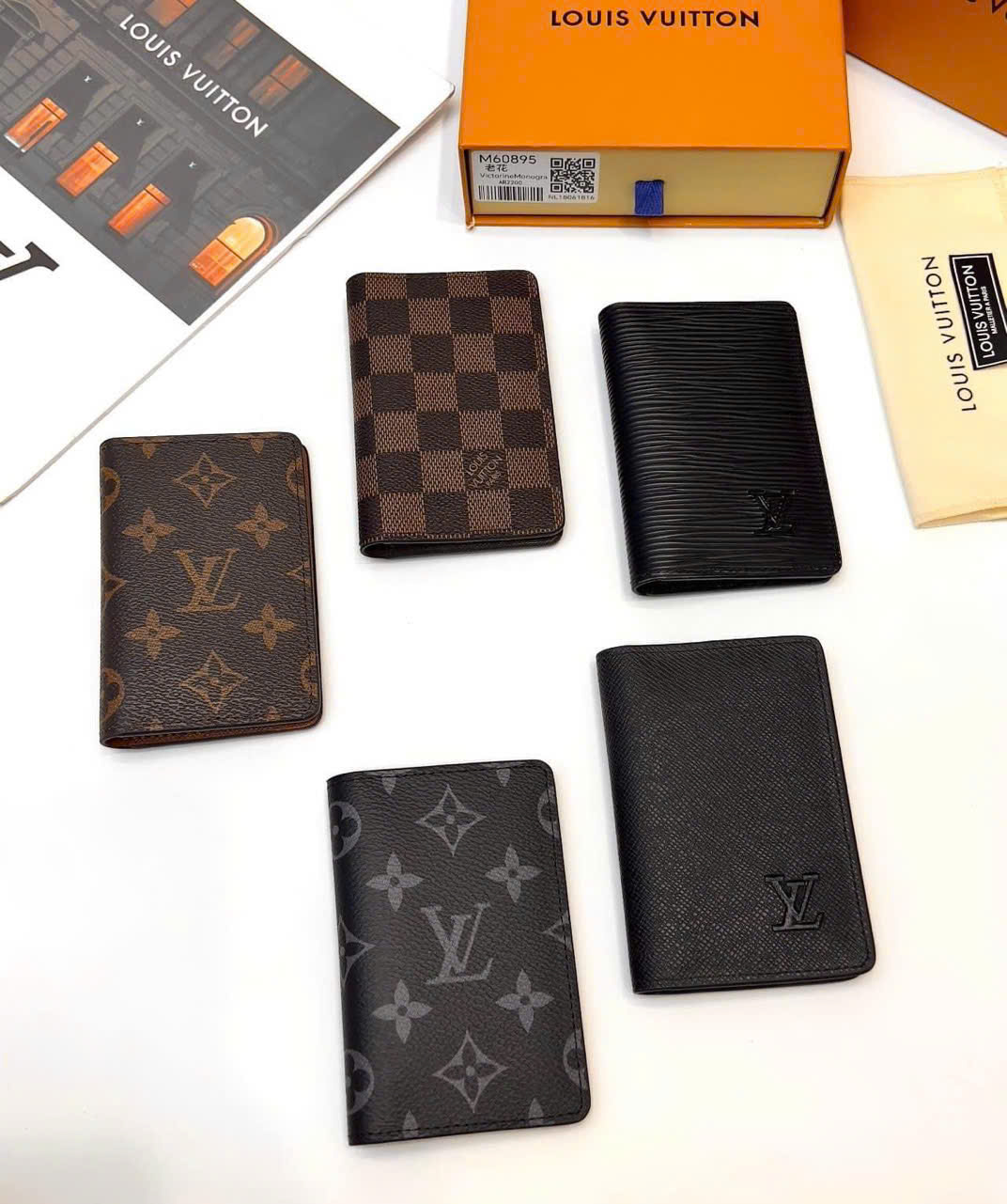 Ví thẻ Louis Vuitton LV Hold Card classic Like Auth PLD