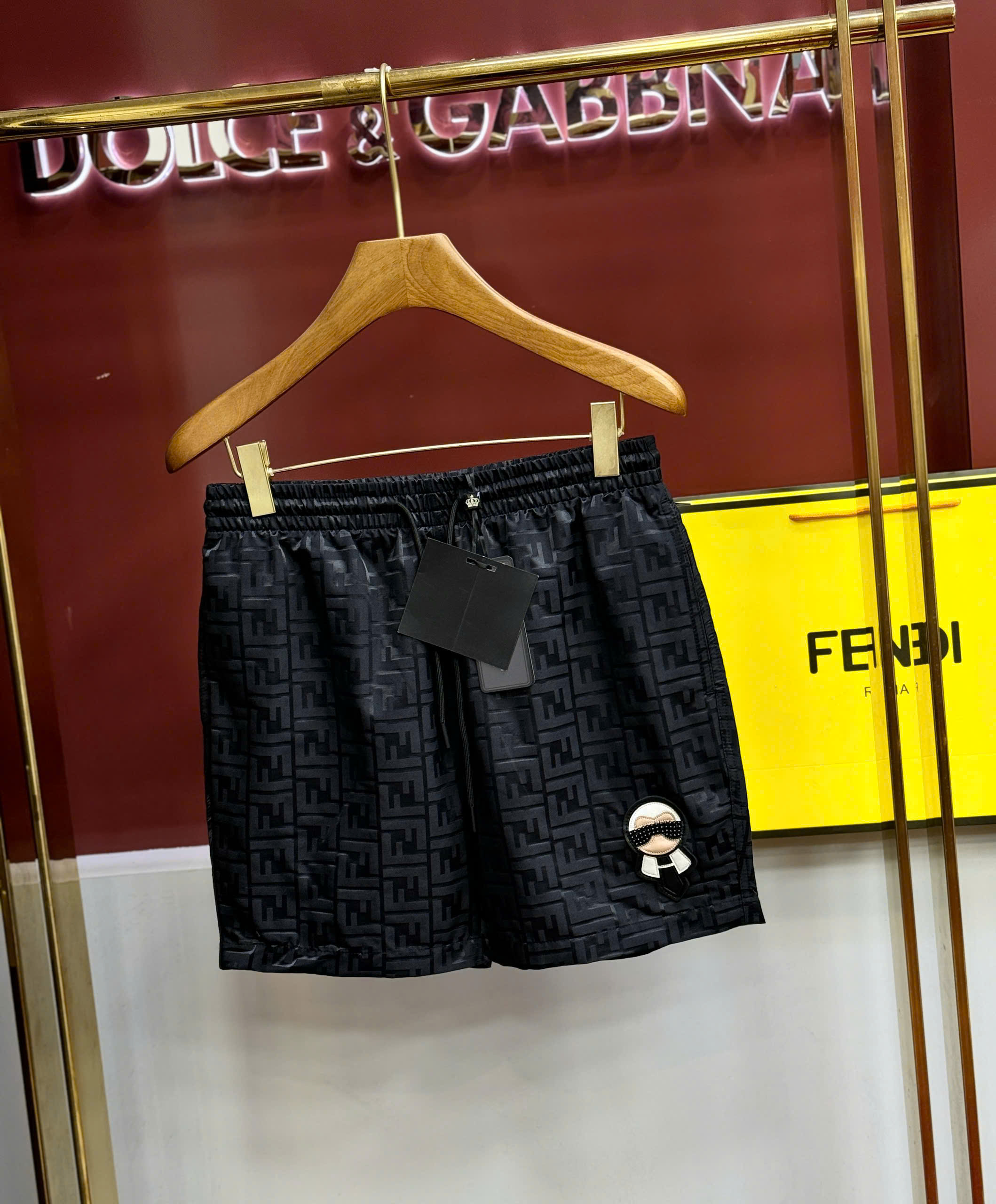 Quần short đùi gió Fendi FD logo full thêu logo dân chơi Like Auth 44-50 CD