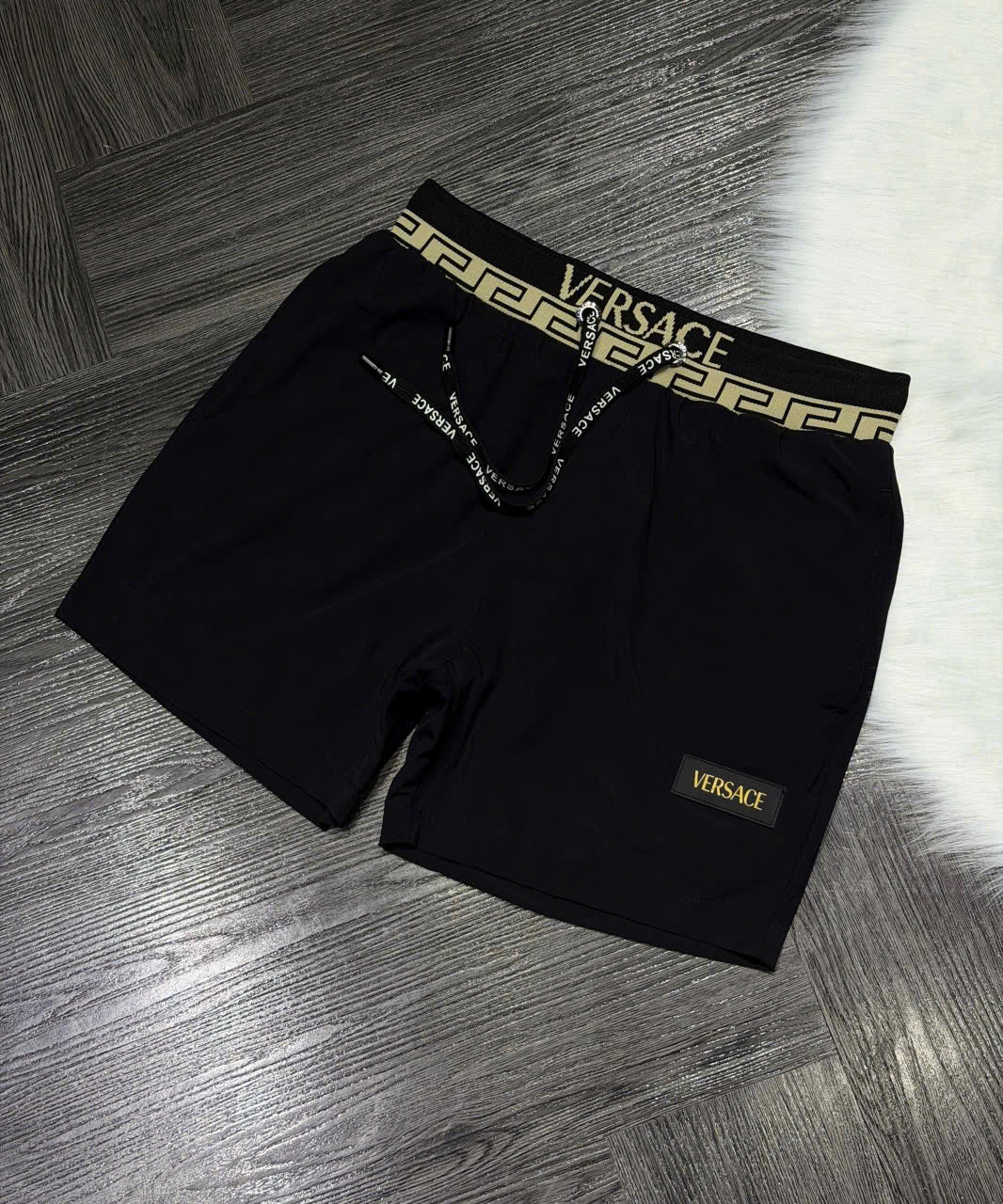 Quần short đùi gió Versace VS ckeck cạp logo tag đùi họa tiết túi sau Like Auth S-XL LK