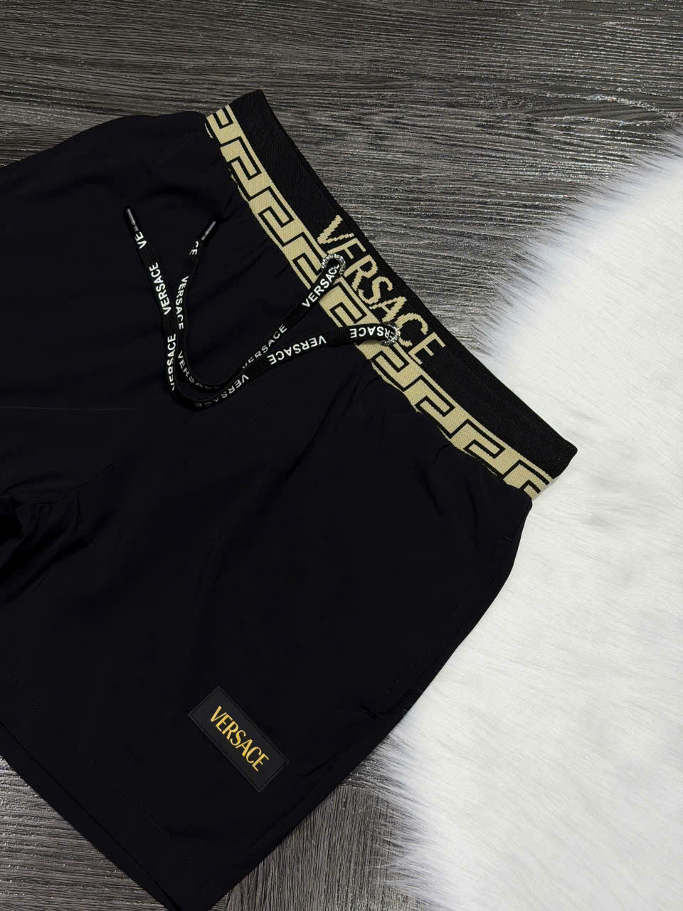 Quần short đùi gió Versace VS ckeck cạp logo tag đùi họa tiết túi sau Like Auth S-XL LK