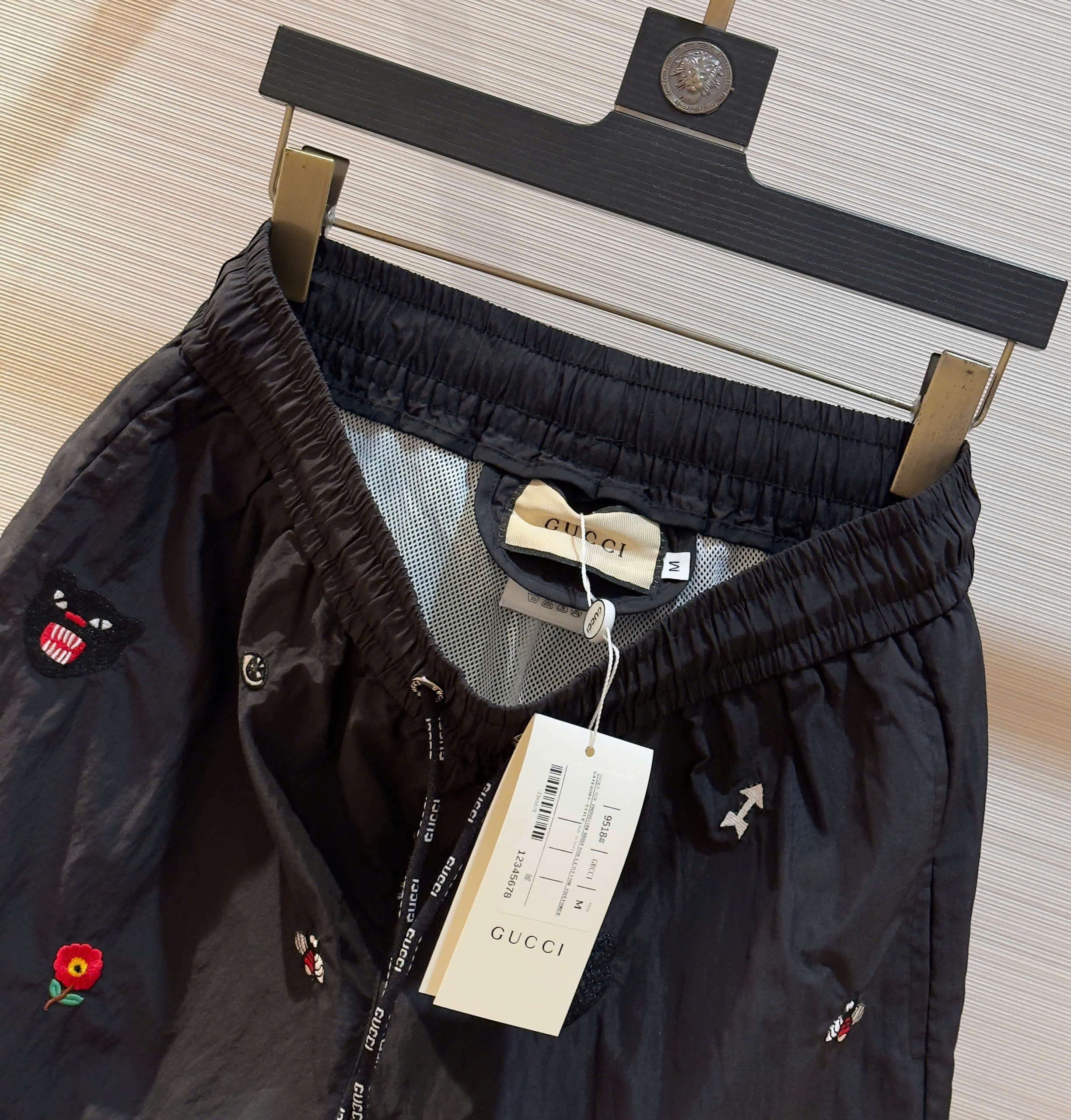 Quần short gió Gucci GC họa tiết logo thương hiệu Like Auth 1-1 on web DDT