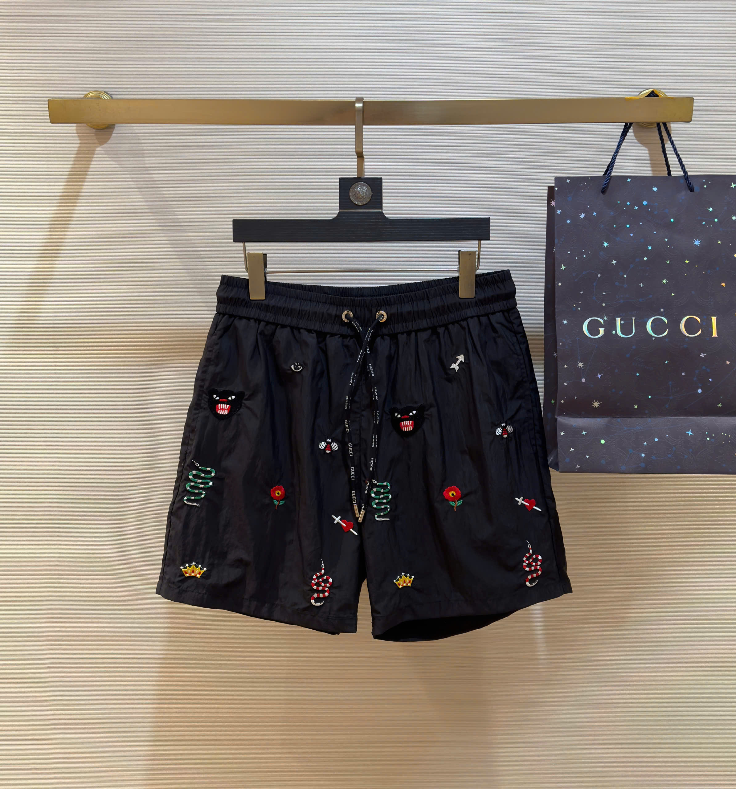 Quần short gió Gucci GC họa tiết logo thương hiệu Like Auth 1-1 on web DDT