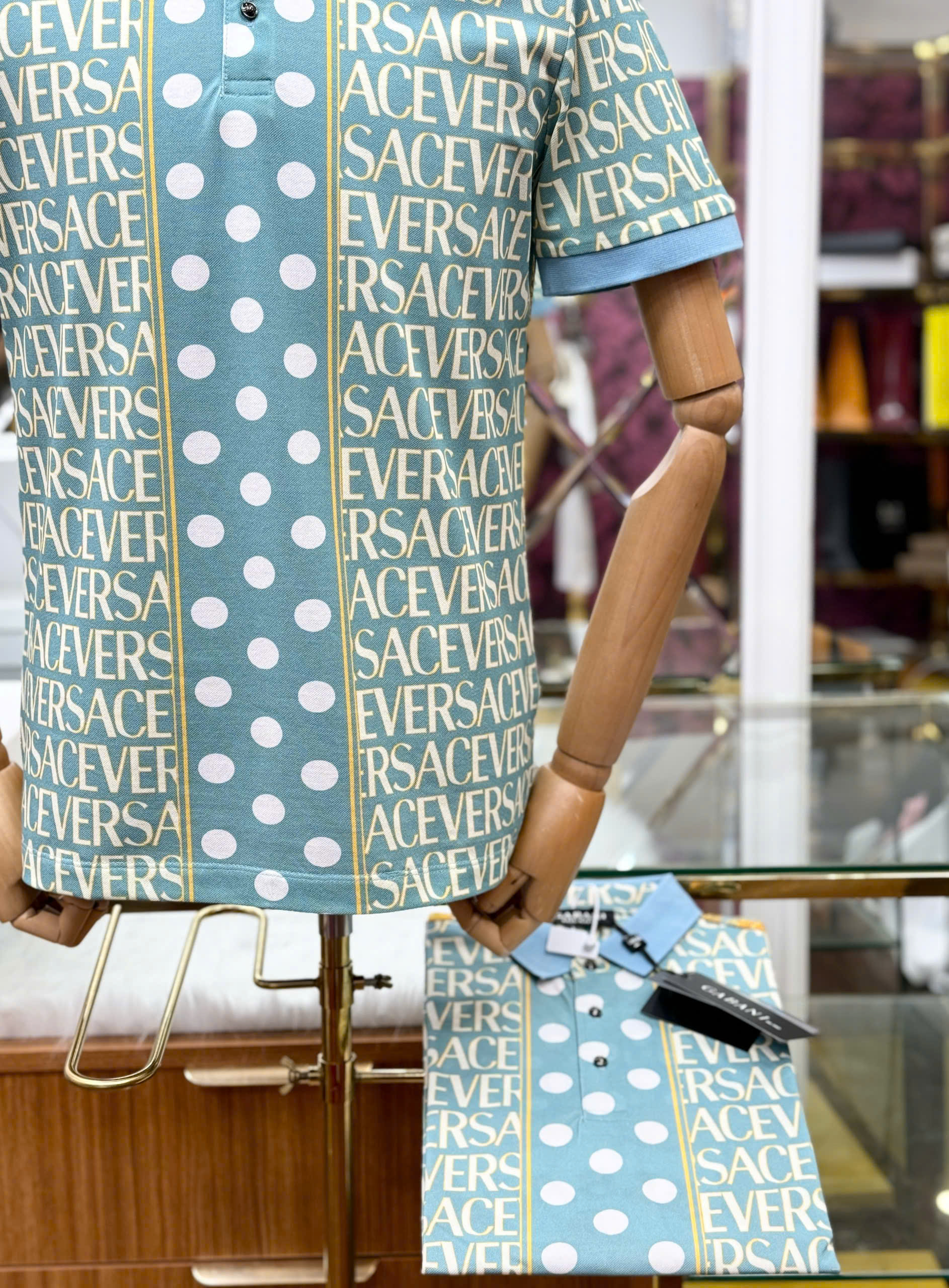 Áo polo hình Versace VS họa tiết logo phối chấm bi Like Auth 44-50 MK