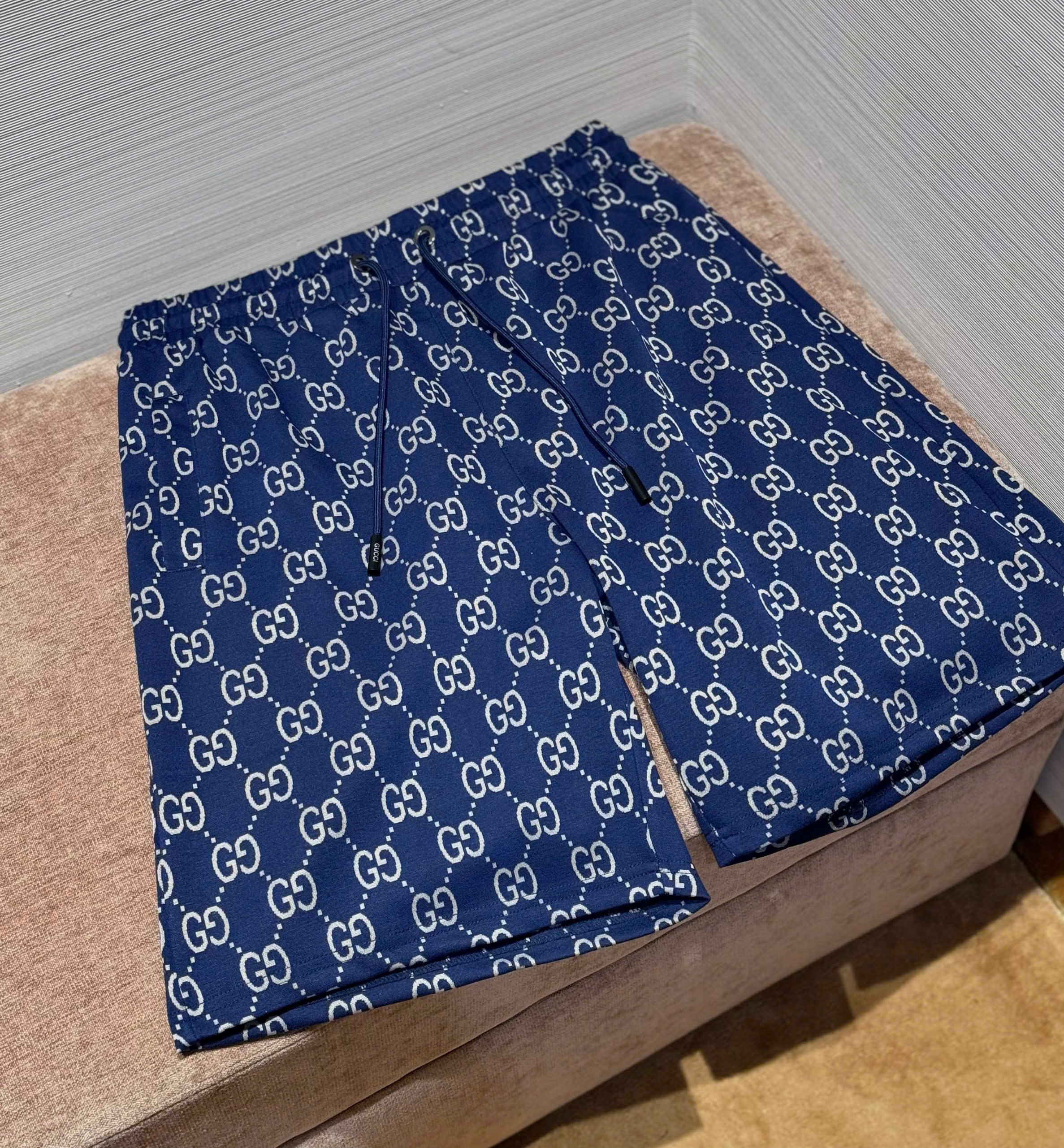 Quần short nỉ Gucci GC Xanh than họa tiết monogram logo GG Like Auth 1-1 on web DDT