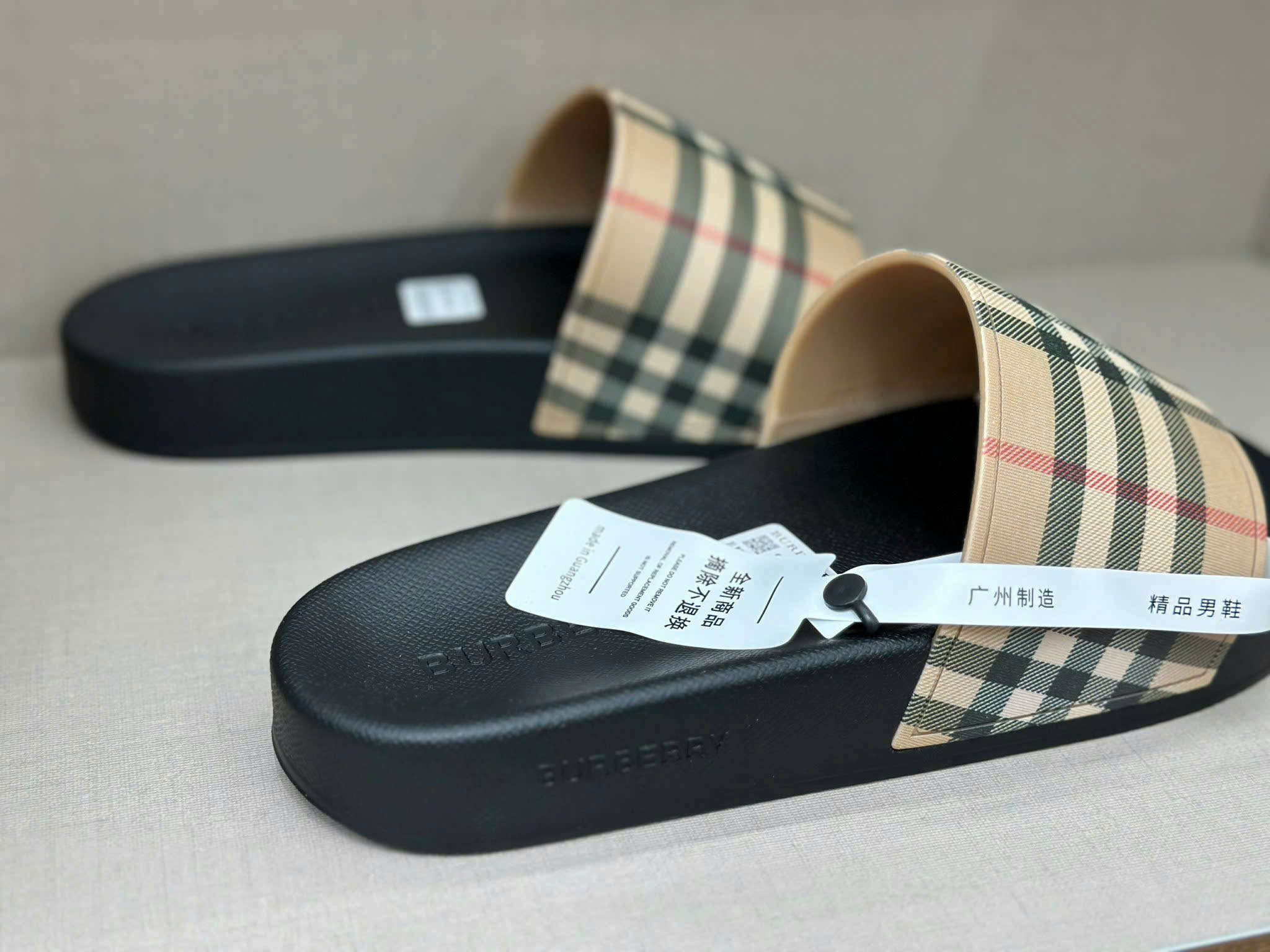 Dép lê quai ngang Burberry Nâu kẻ sọc new 2026 Like Auth 38-43 MK