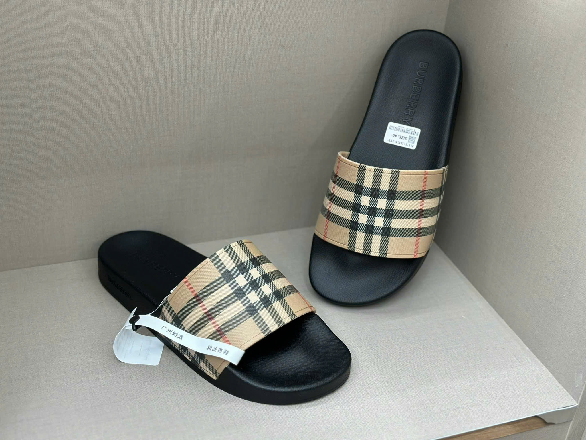Dép lê quai ngang Burberry Nâu kẻ sọc new 2026 Like Auth 38-43 MK