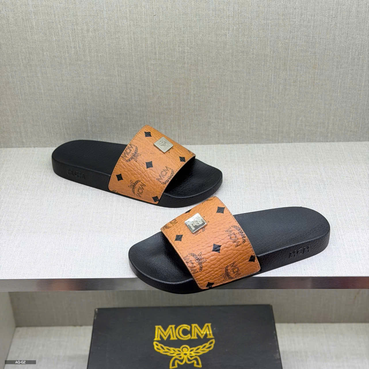 Dép lê quai ngang Mcqueen MCQ Nâu tag vuông Like Auth 38-43 LVQ