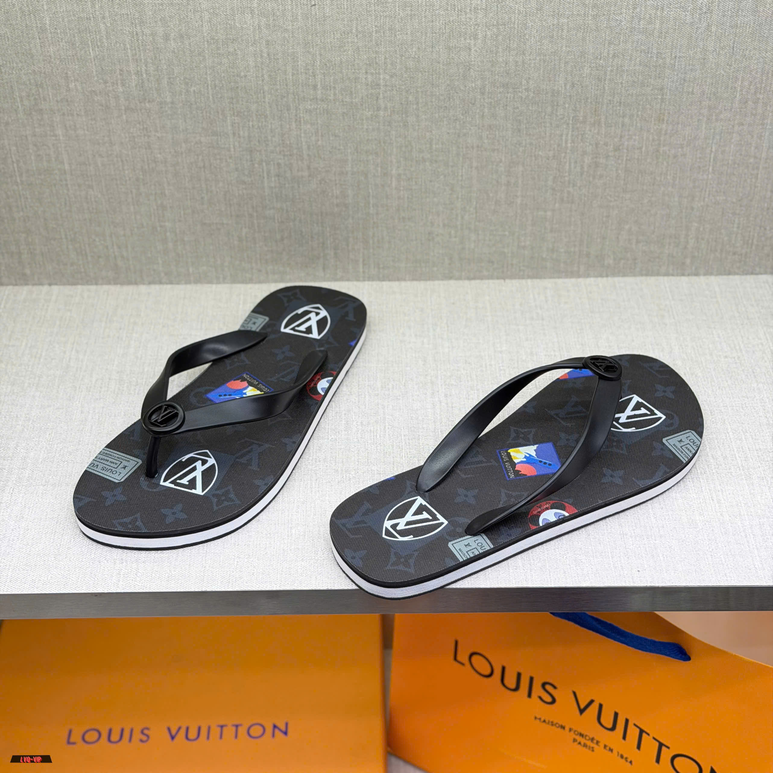Dép tông xỏ ngón flip flop Louis Vuitton LV logo tag monogram Like Auth 38-43 LVQ