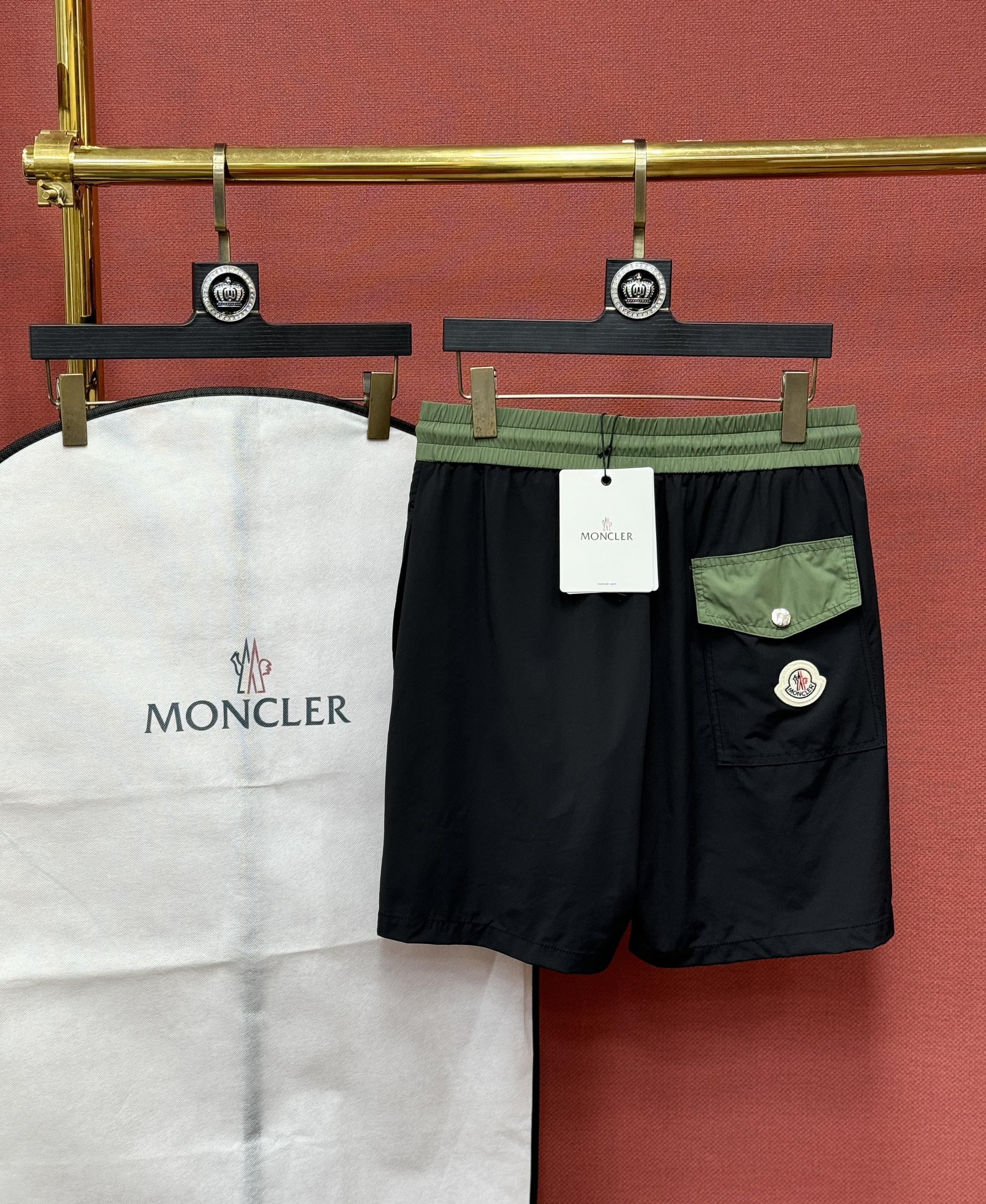 Quần short đùi gió Moncler bo cạp logo đùi túi sau Like Auth 44-50 CD