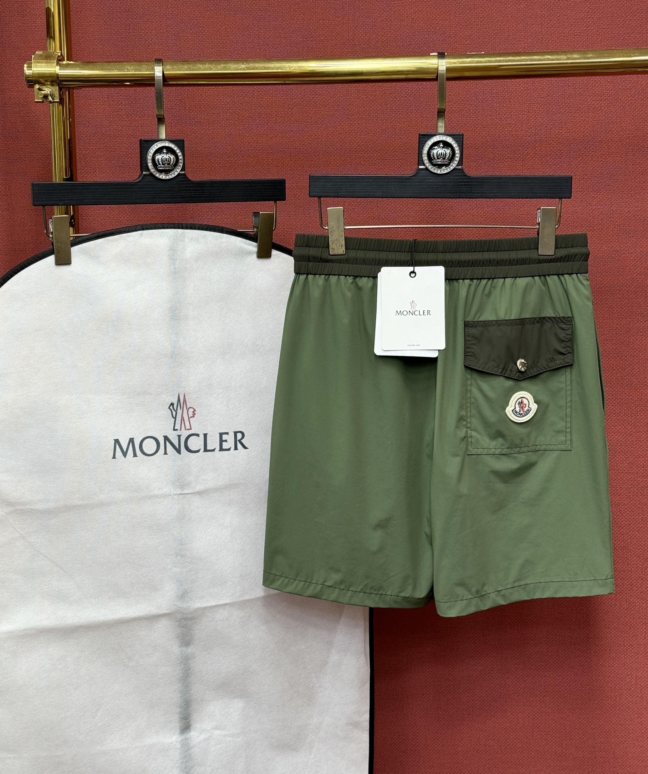 Quần short đùi gió Moncler bo cạp logo đùi túi sau Like Auth 44-50 CD