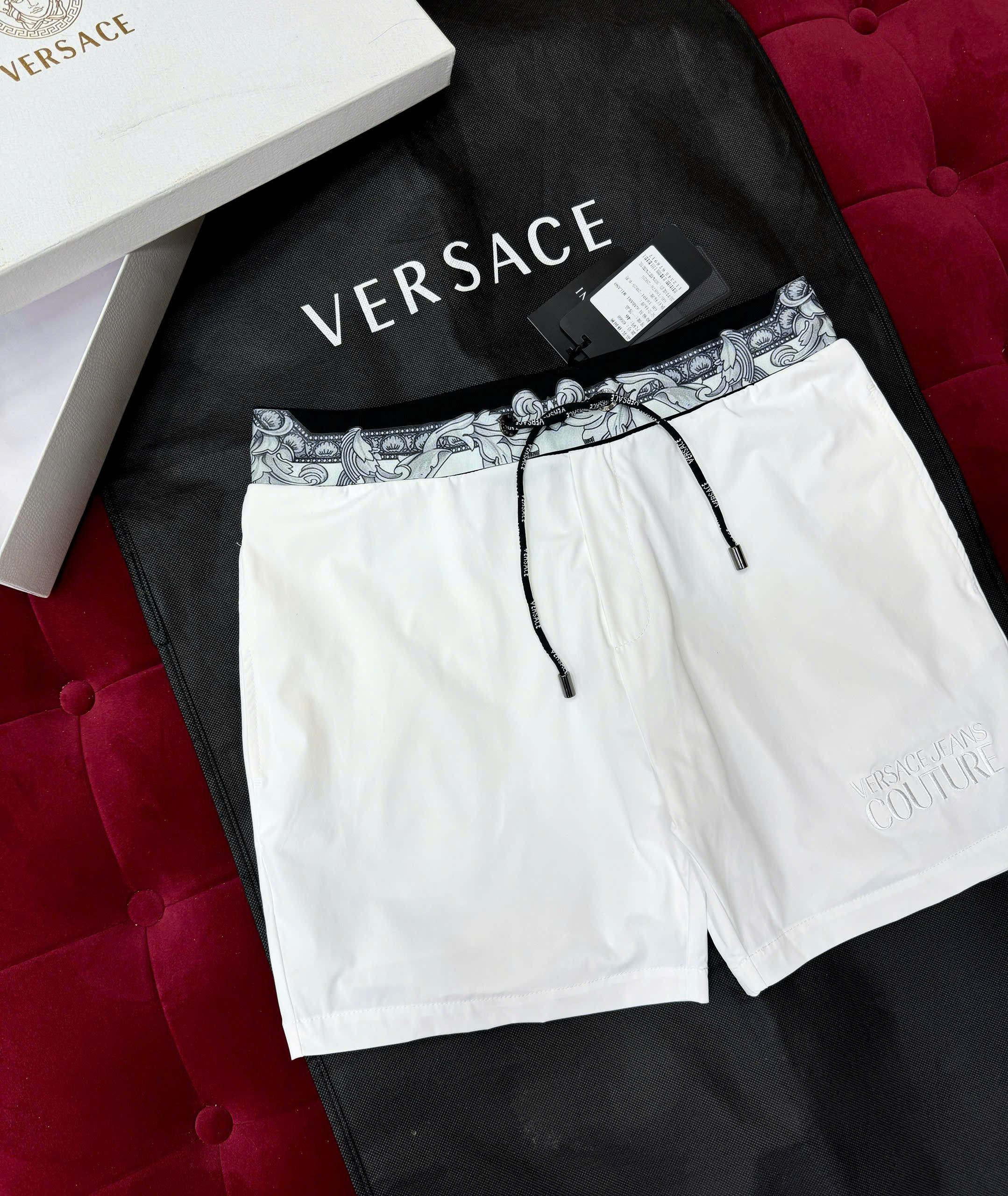 Quần short đùi gió Versace VS check cạp logo thêu Like Auth 44-46 CD