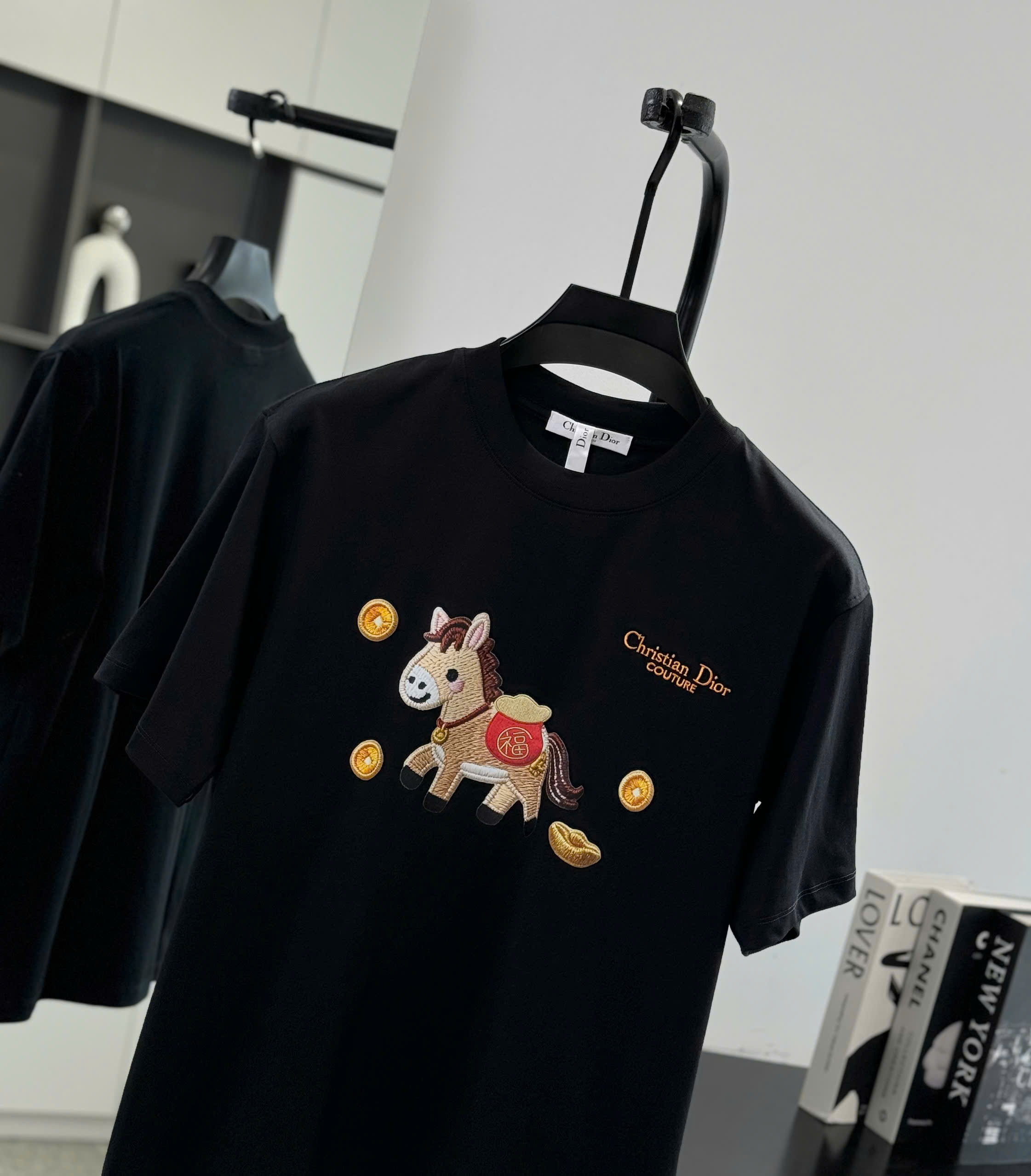 Áo phông T shirt Dior CD logo thêu wash ngựa thần tài Like Auth S-L DDT\Đen