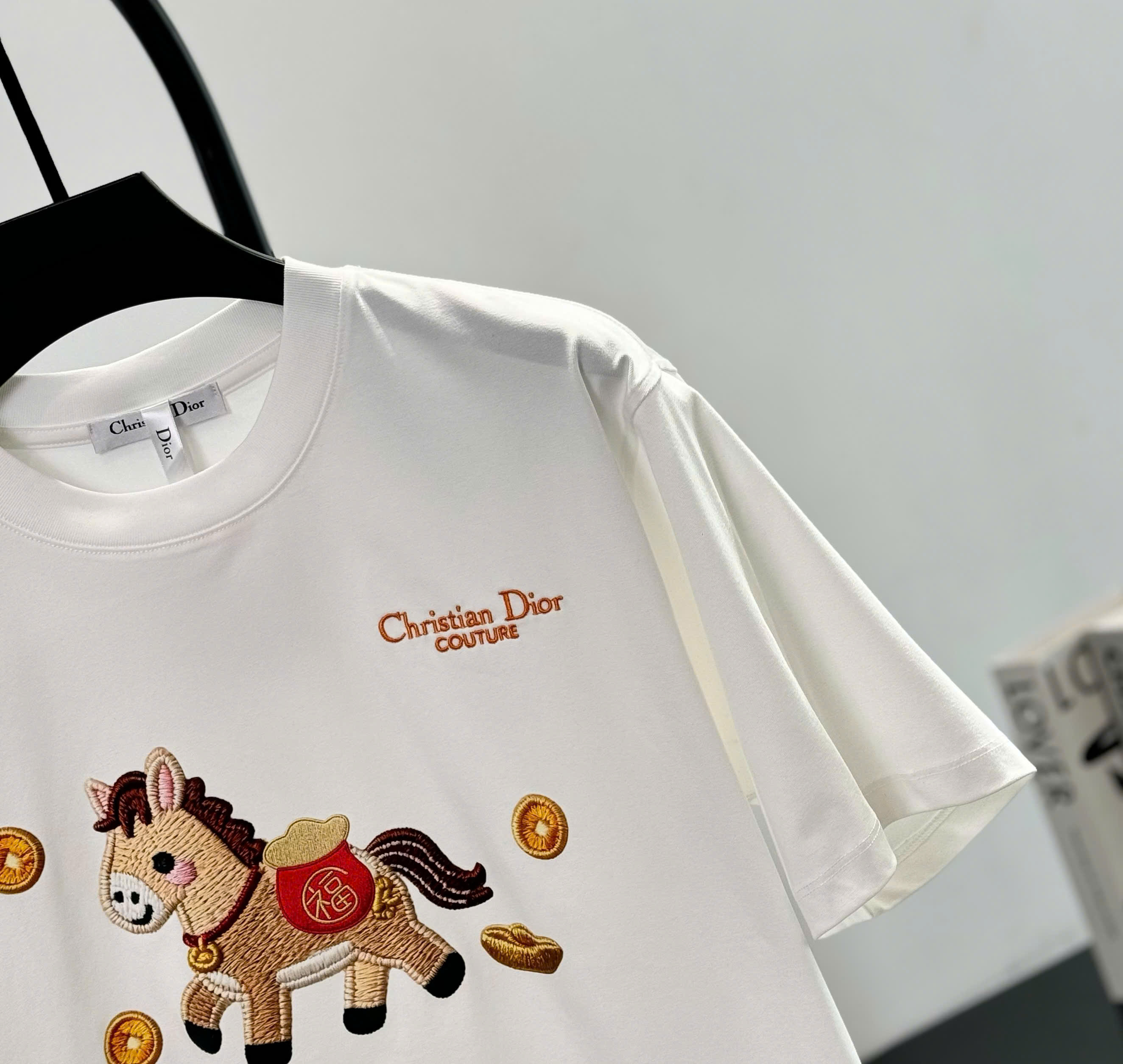 Áo phông T shirt Dior CD logo thêu wash ngựa thần tài Like Auth S-L DDT\TRẮNG