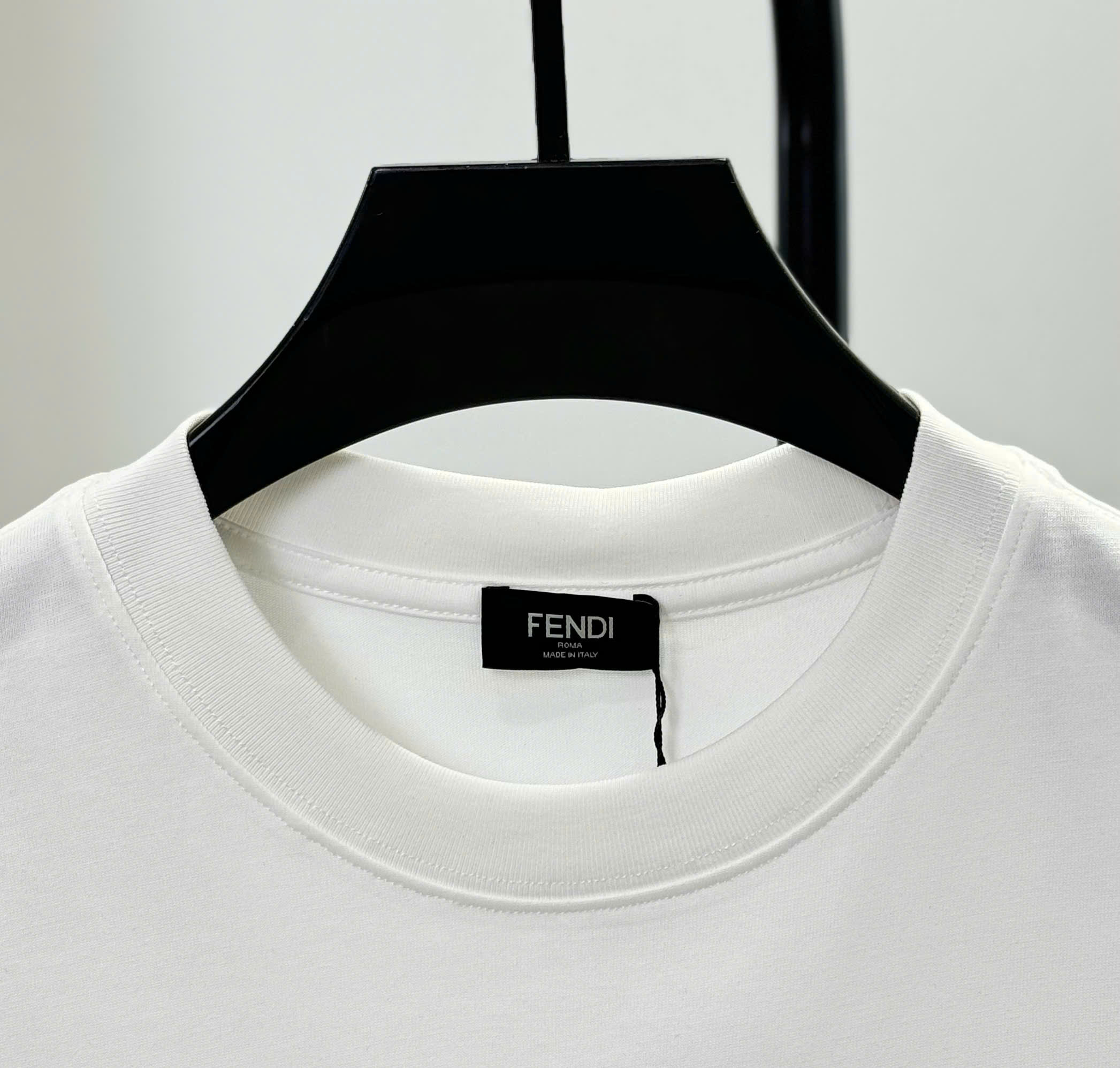 Áo phông T shirt Fendi Roma FD họa tiết 3 chú ngựa Like Auth S-L DDT\trắng