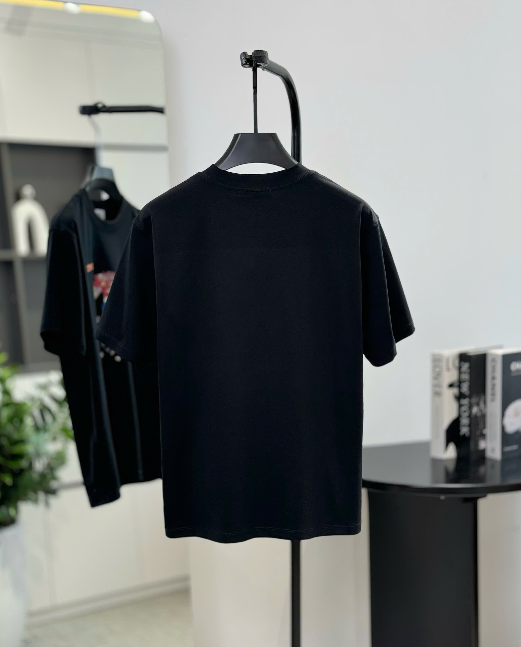 Áo phông T shirt Hermes HM họa tiết ngựa hoa Like Auth S-L DDT\Đen