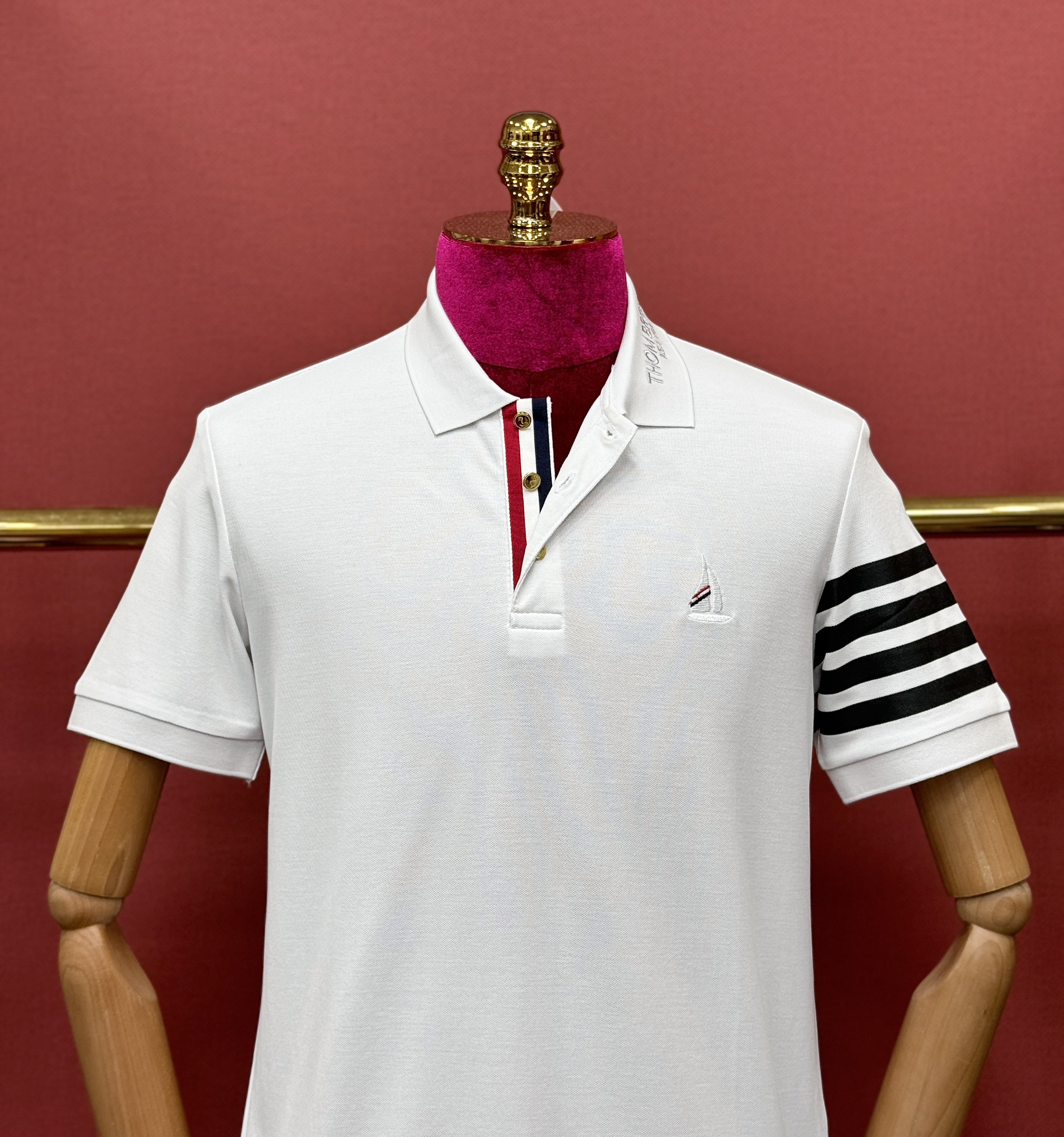 Áo polo Thombrowne logo thêu cổ kẻ sọc tay con thuyền ngực Like AUth 44-50 CD