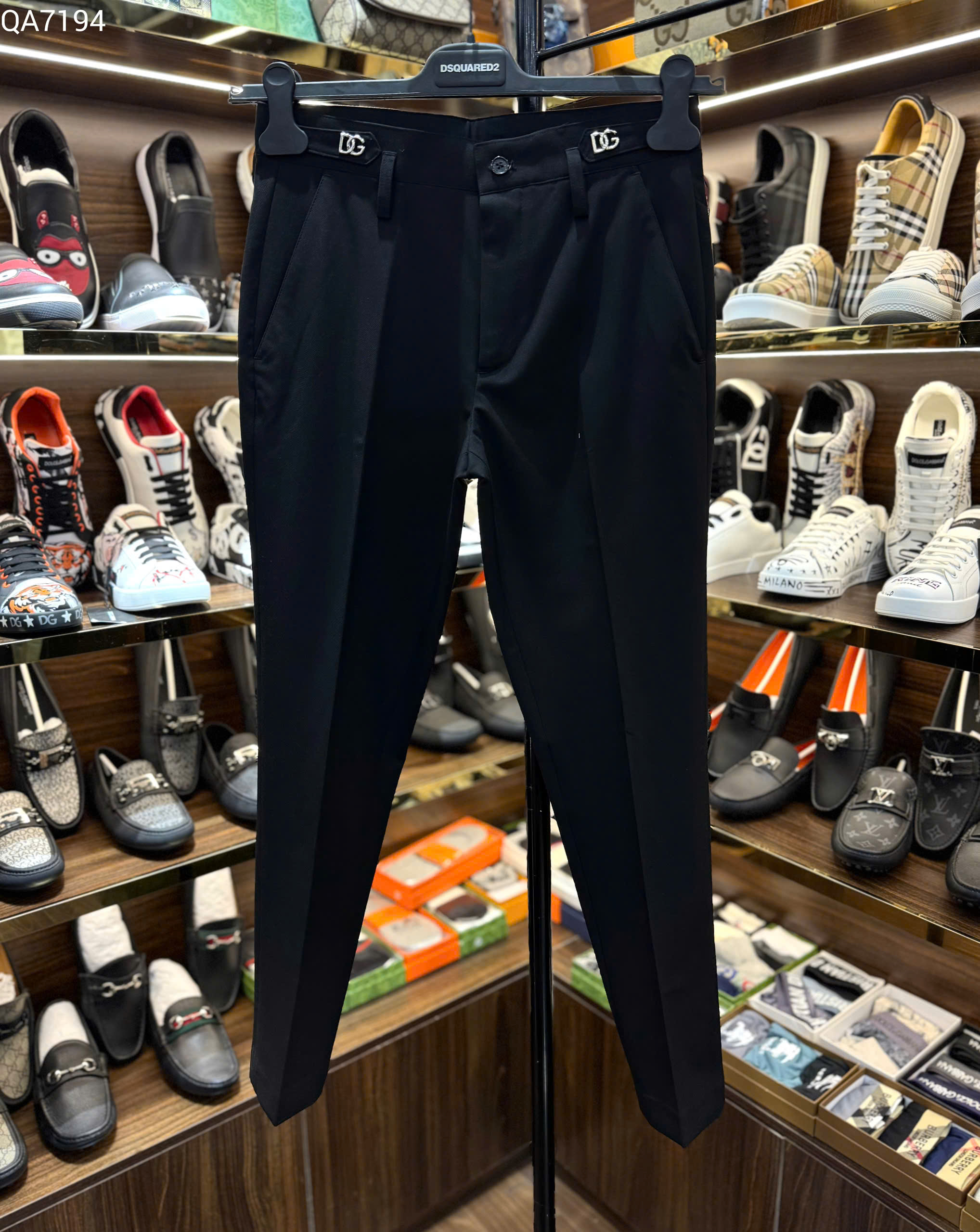 Quần tây âu Dolce Gabbana logo DG tag bạc Like Auth 29-34 MK