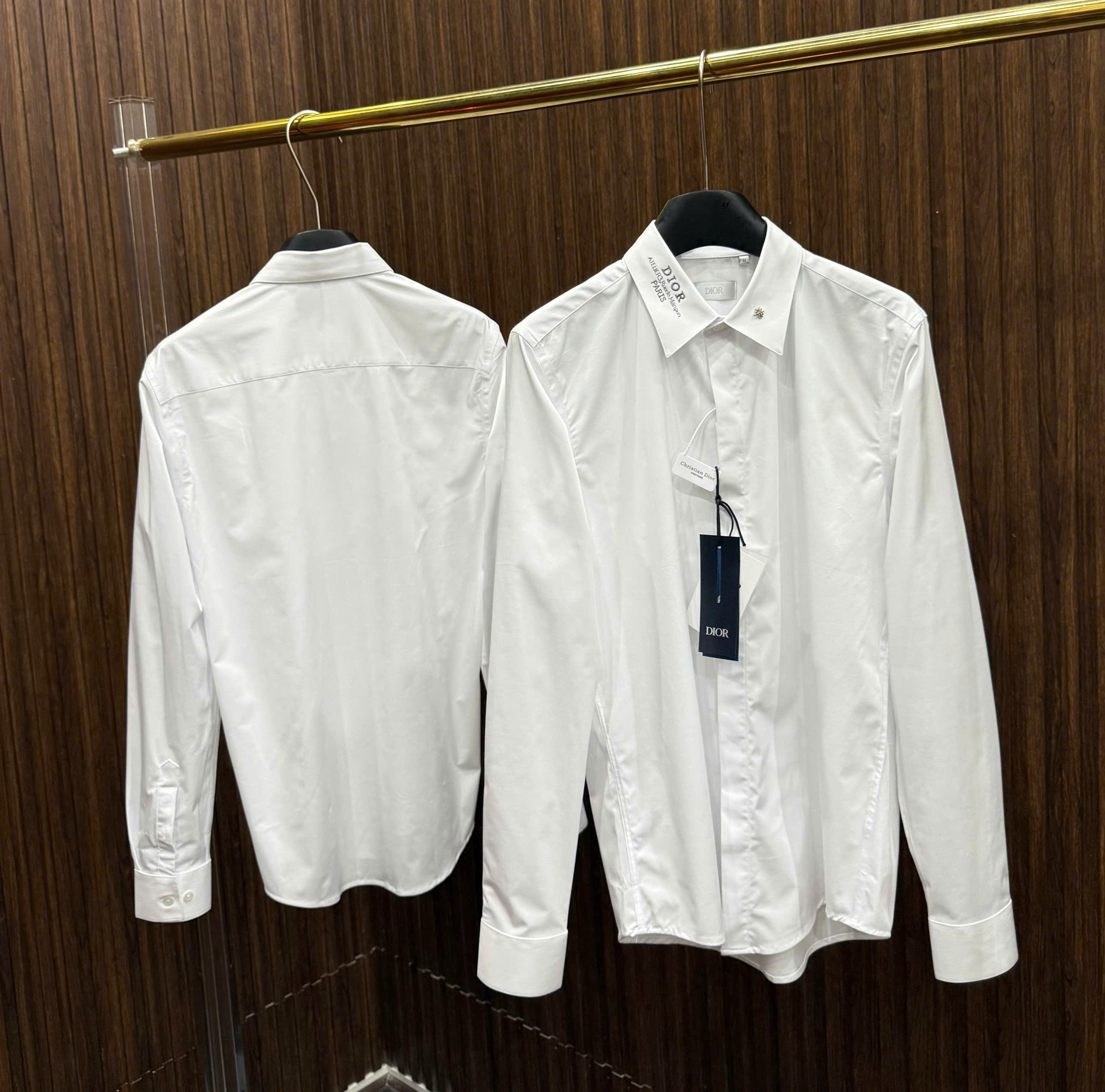 Áo sơ mi Dior CD logo thêu cổ tag ong bạc Like Auth S-XL MK