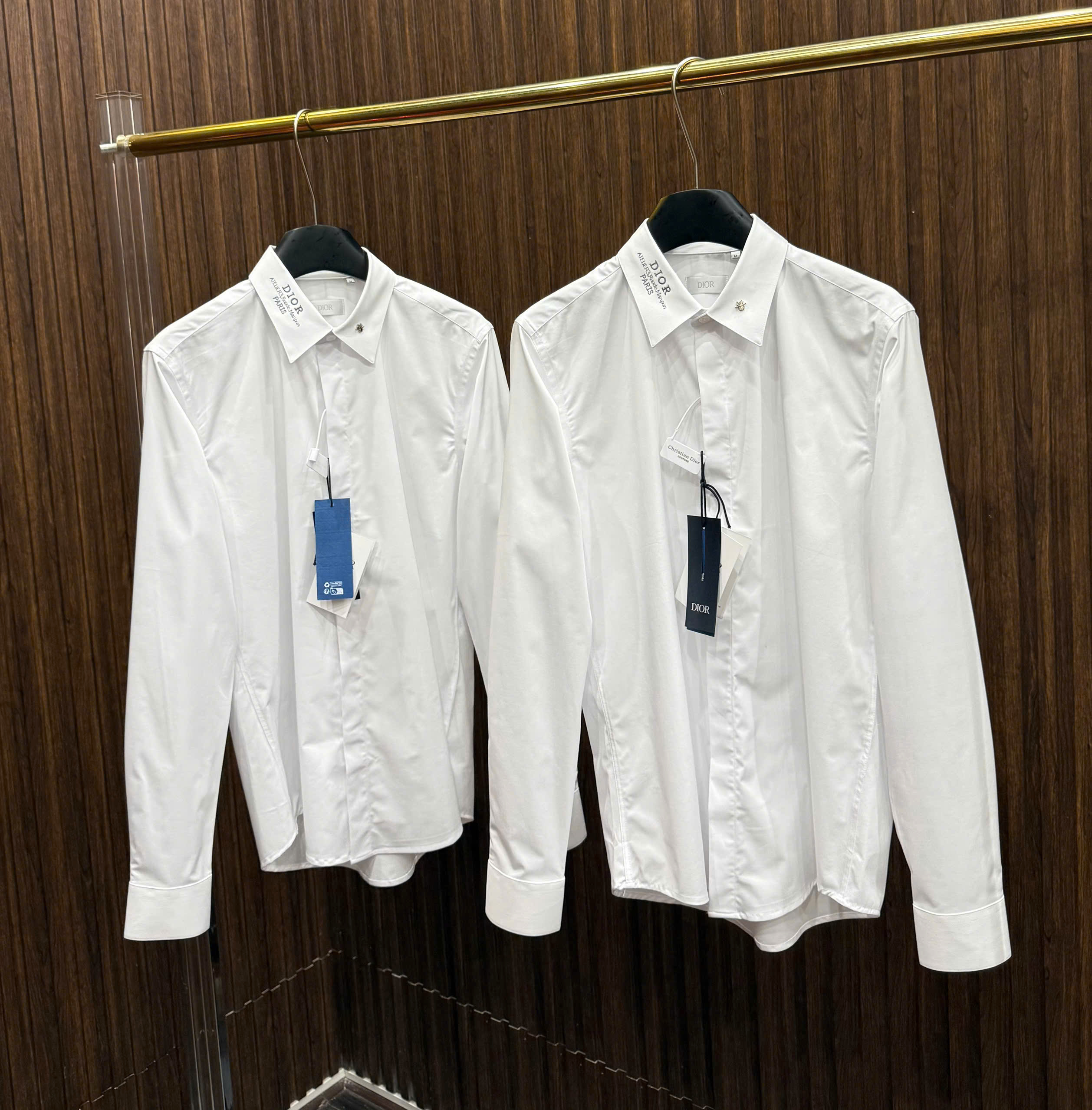 Áo sơ mi Dior CD logo thêu cổ tag ong bạc Like Auth S-XL MK