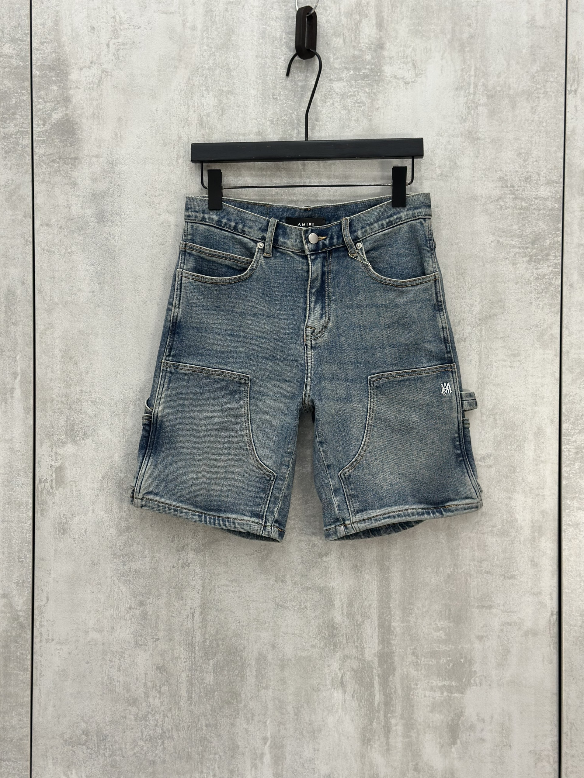 Quần Jean bò ngố Amiri Xanh Nhạt ống rộng Like AUth 28-33 VTN