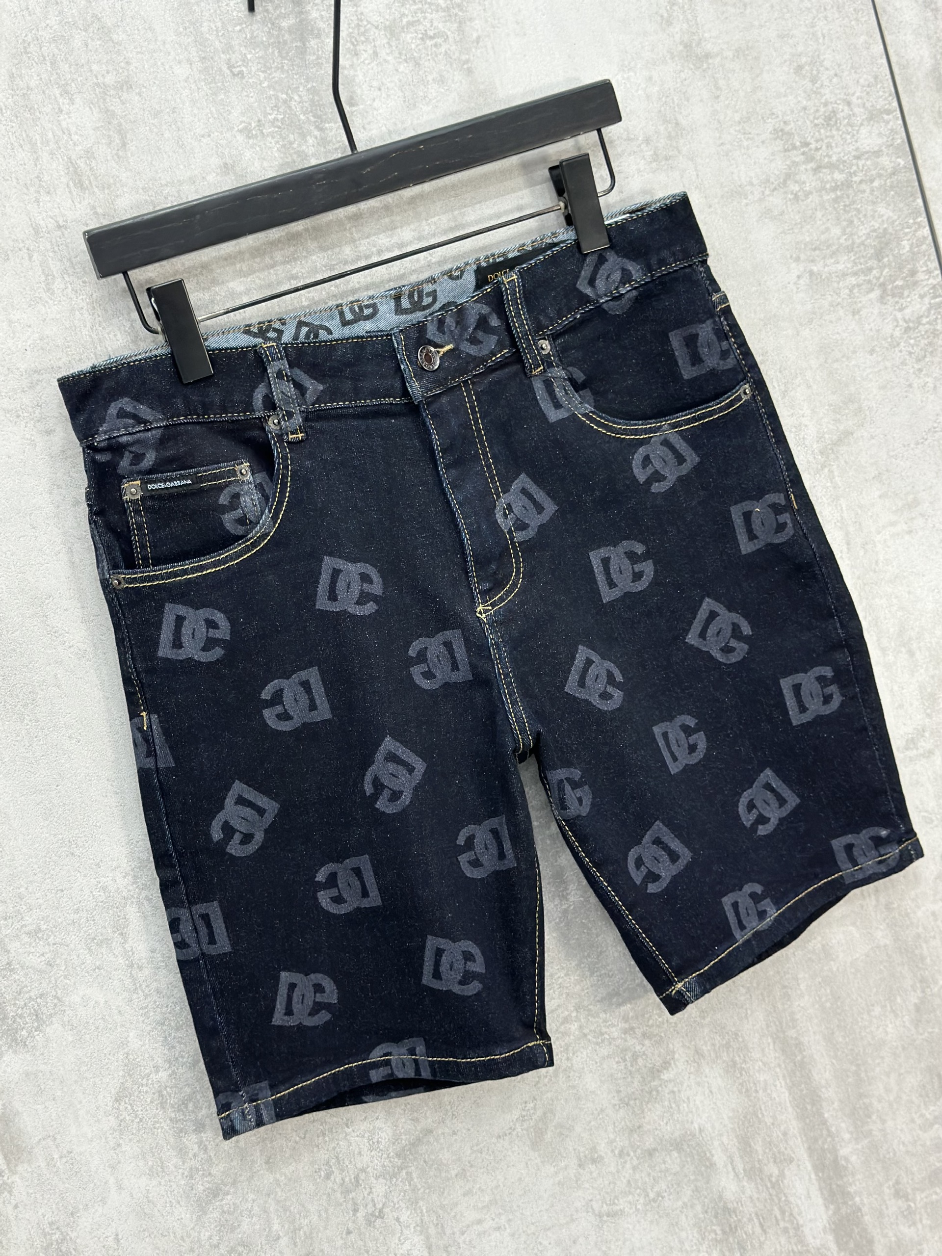 Quần Jean bò ngố Dolce Gabbana DG Xanh Than full logo Like Auth 28-34 VTN