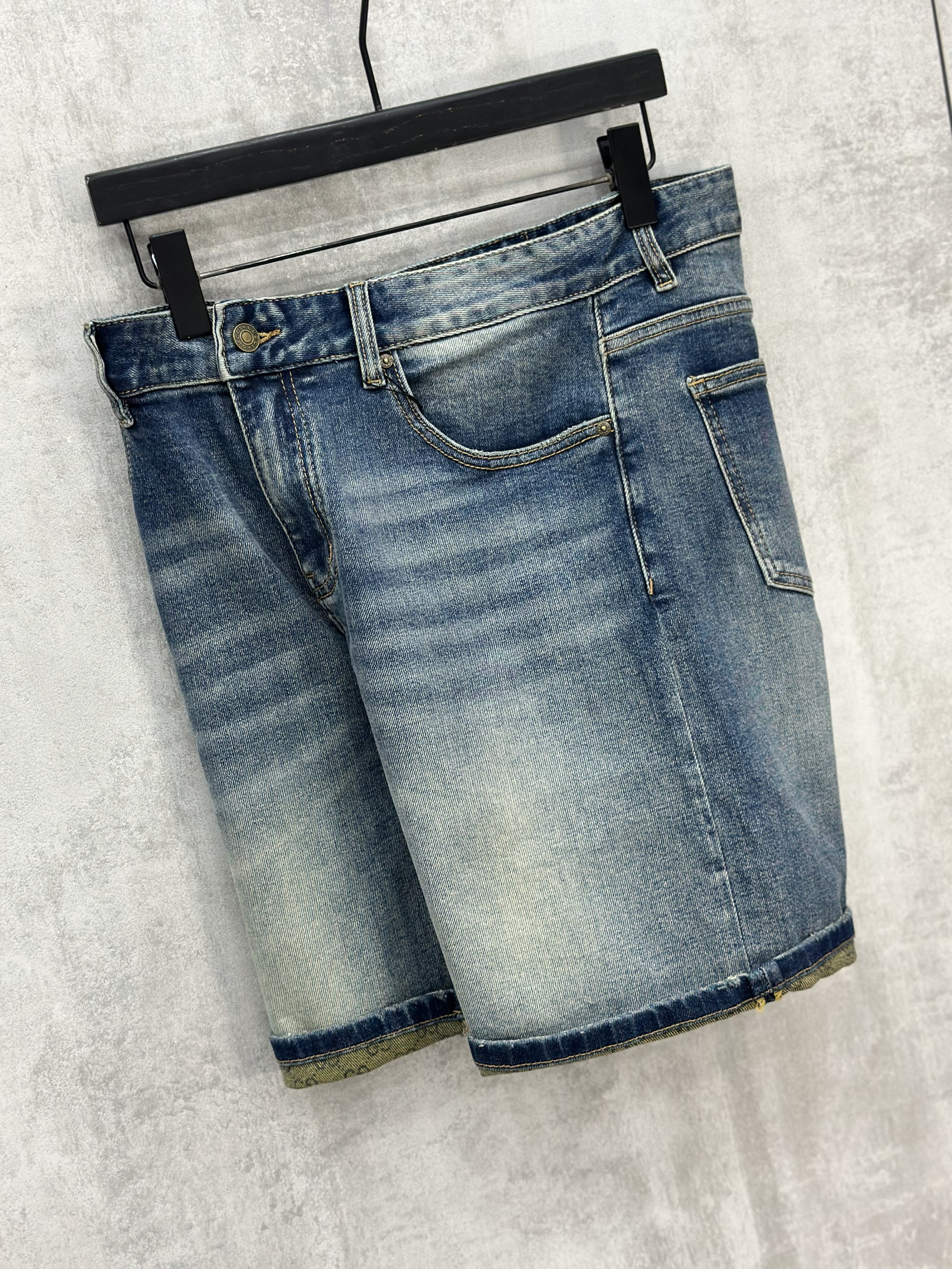 Quần Jean bò ngố Gucci GC Xanh tag da monogram Like Auth 28-33 VTN