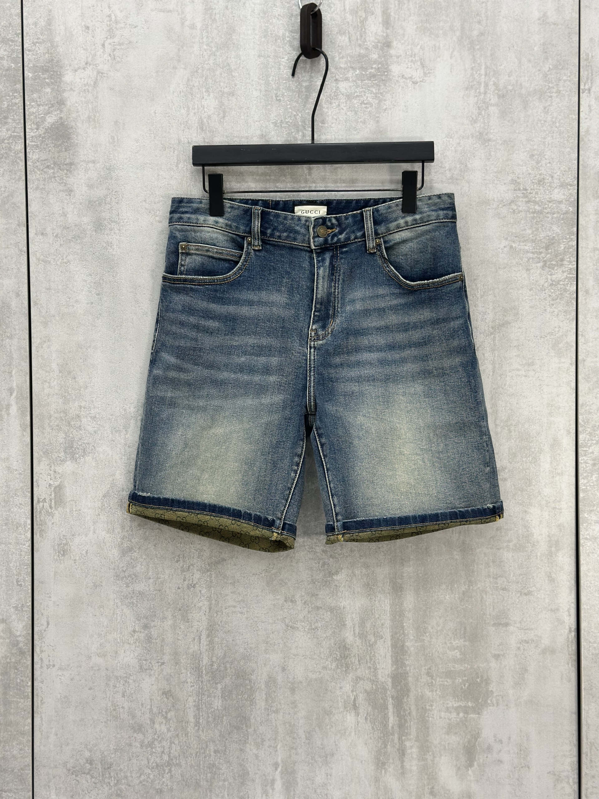 Quần Jean bò ngố Gucci GC Xanh tag da monogram Like Auth 28-33 VTN