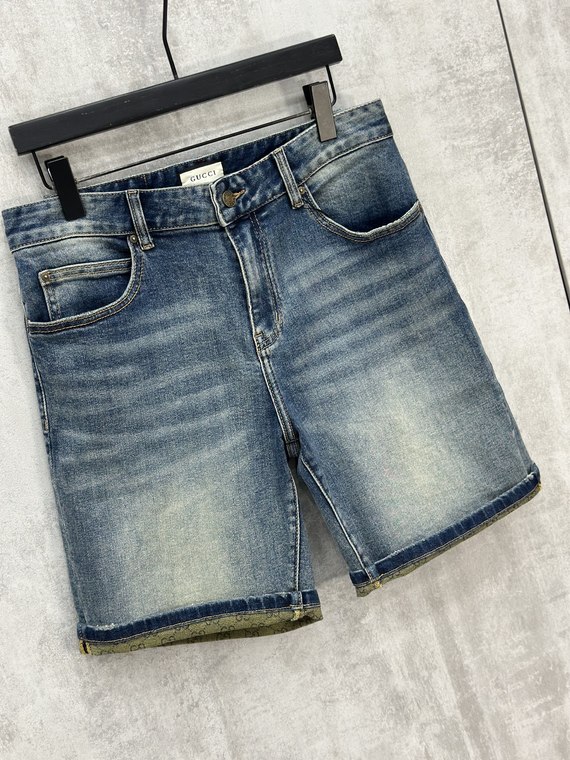 Quần Jean bò ngố Gucci GC Xanh tag da monogram Like Auth 28-33 VTN