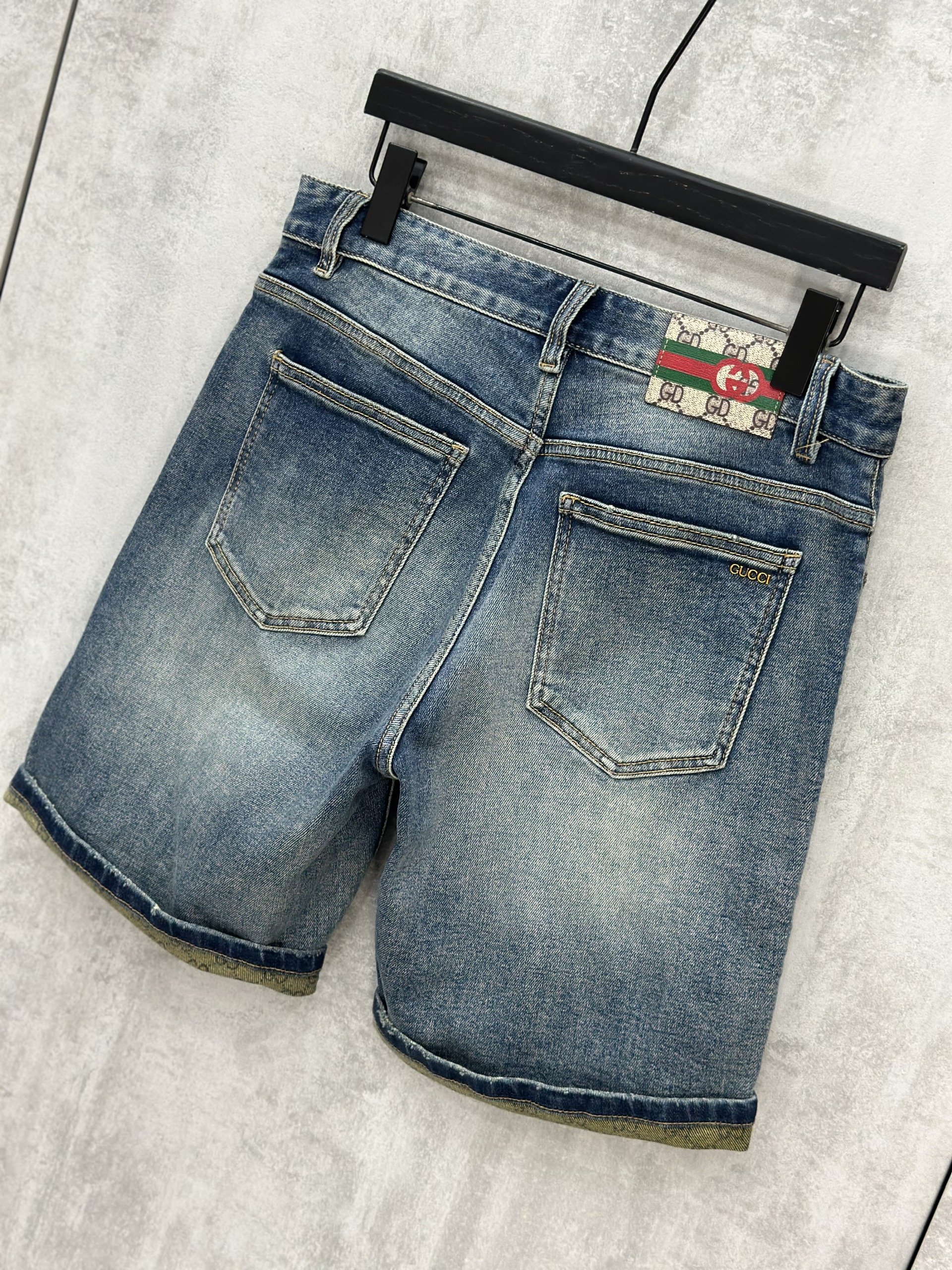 Quần Jean bò ngố Gucci GC Xanh tag da monogram Like Auth 28-33 VTN