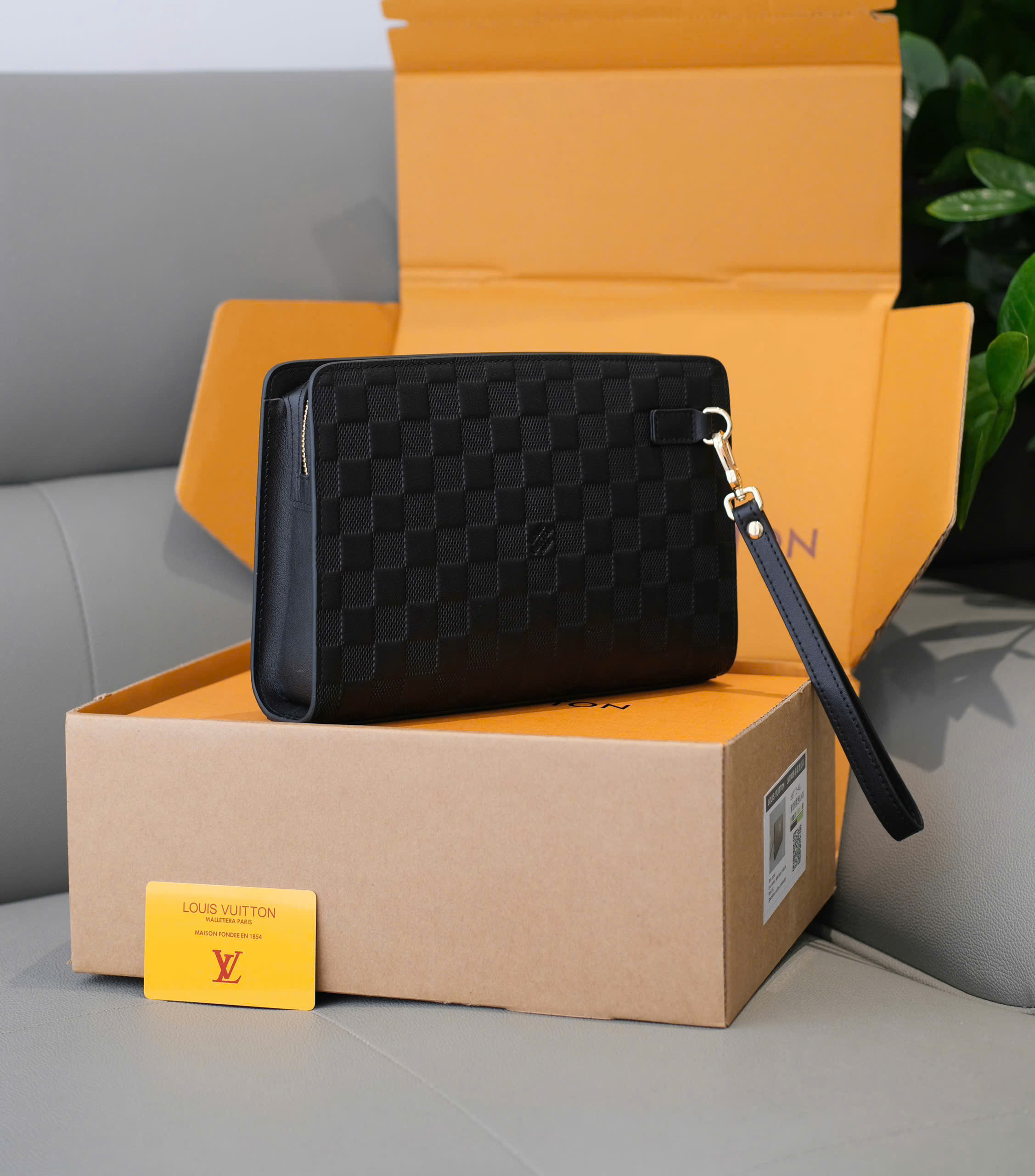 Túi ví Clutch Louis Vuitton LV dập ô caro logo tag Vàng khóa vân tay Like Auth 25x17x6 DDT