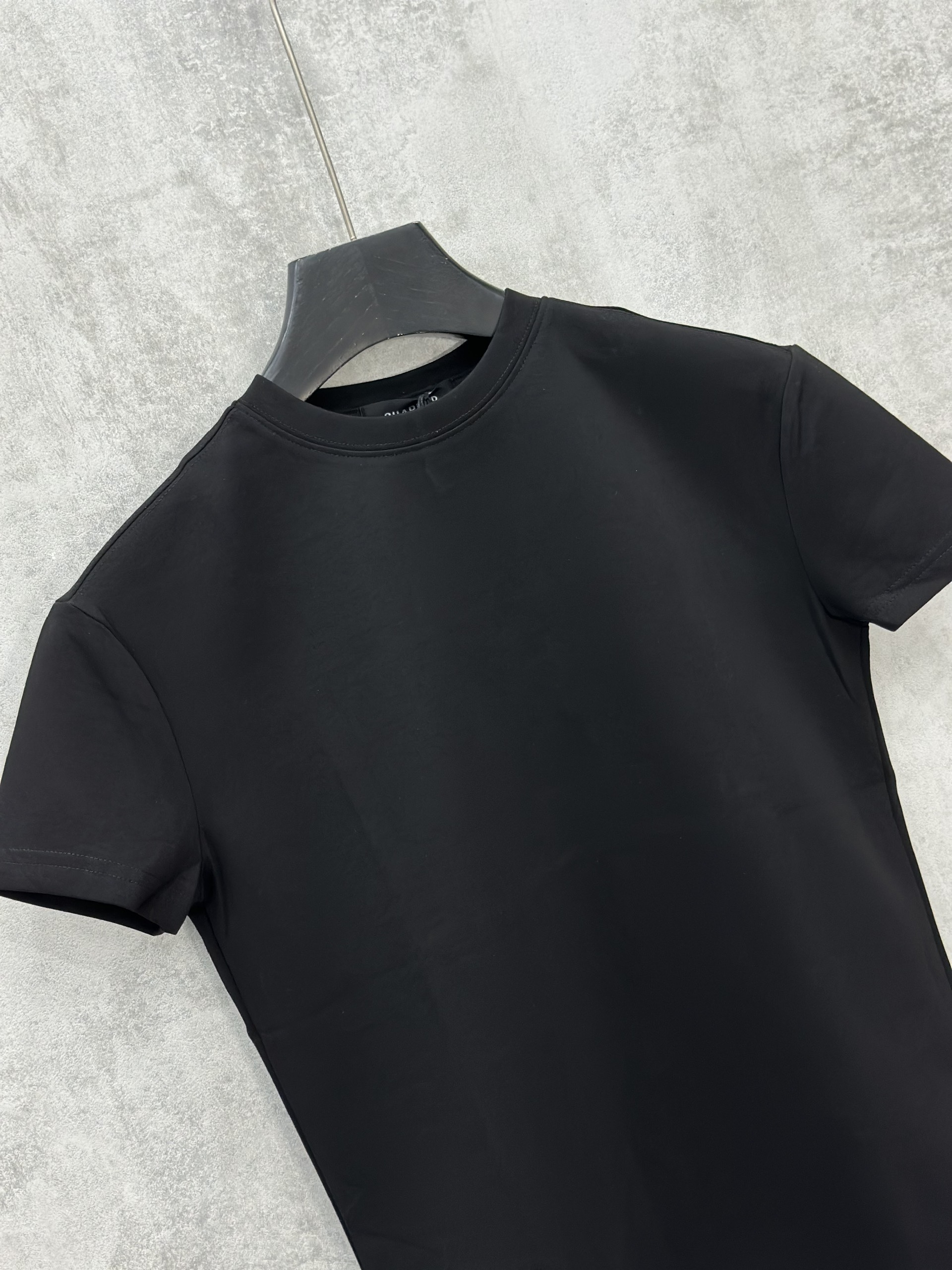 Áo phông T shirt Chapper Đen trơn slim chống nhăn Like Auth S-XL VTN