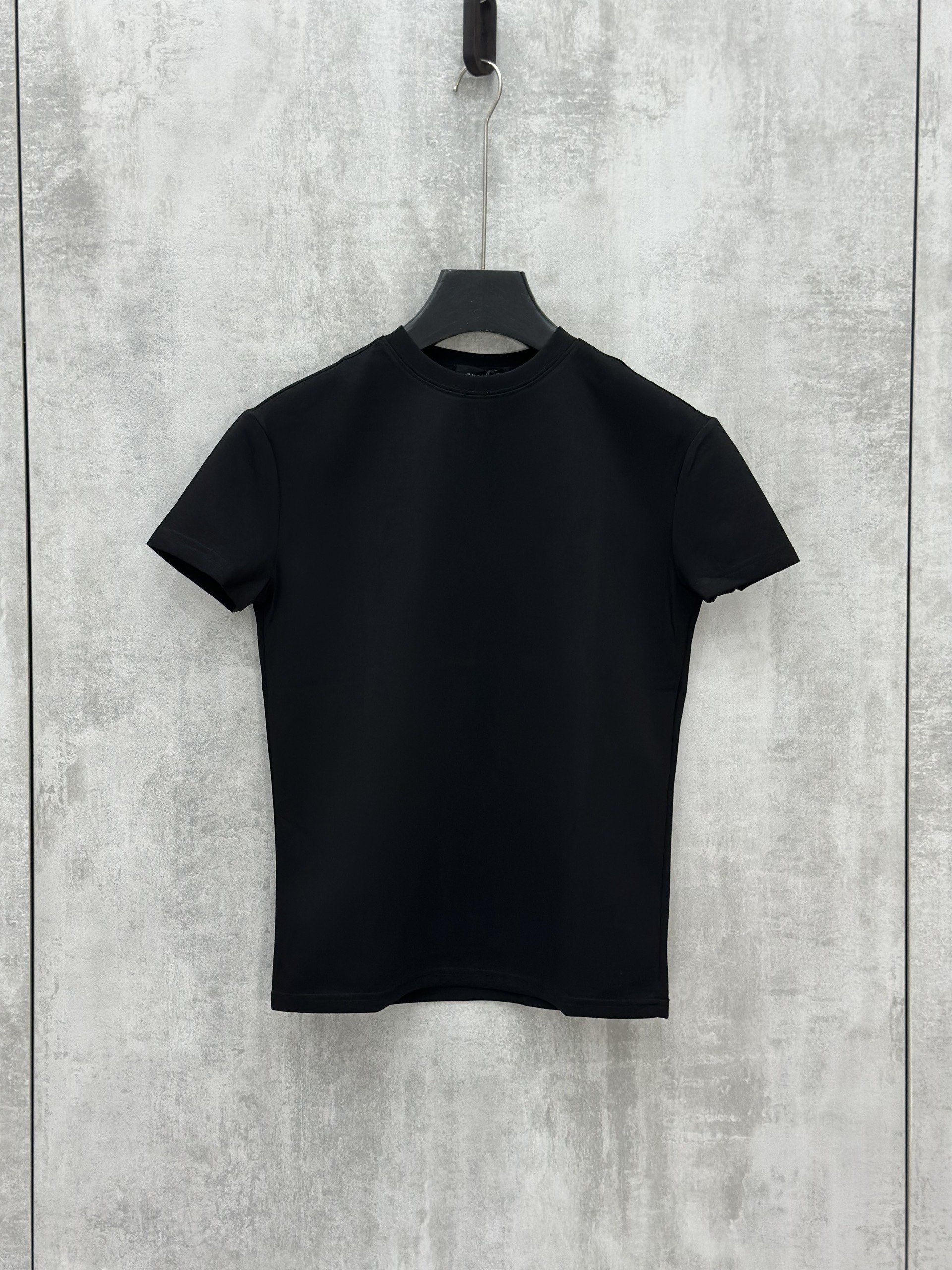 Áo phông T shirt Chapper Đen trơn slim chống nhăn Like Auth S-XL VTN