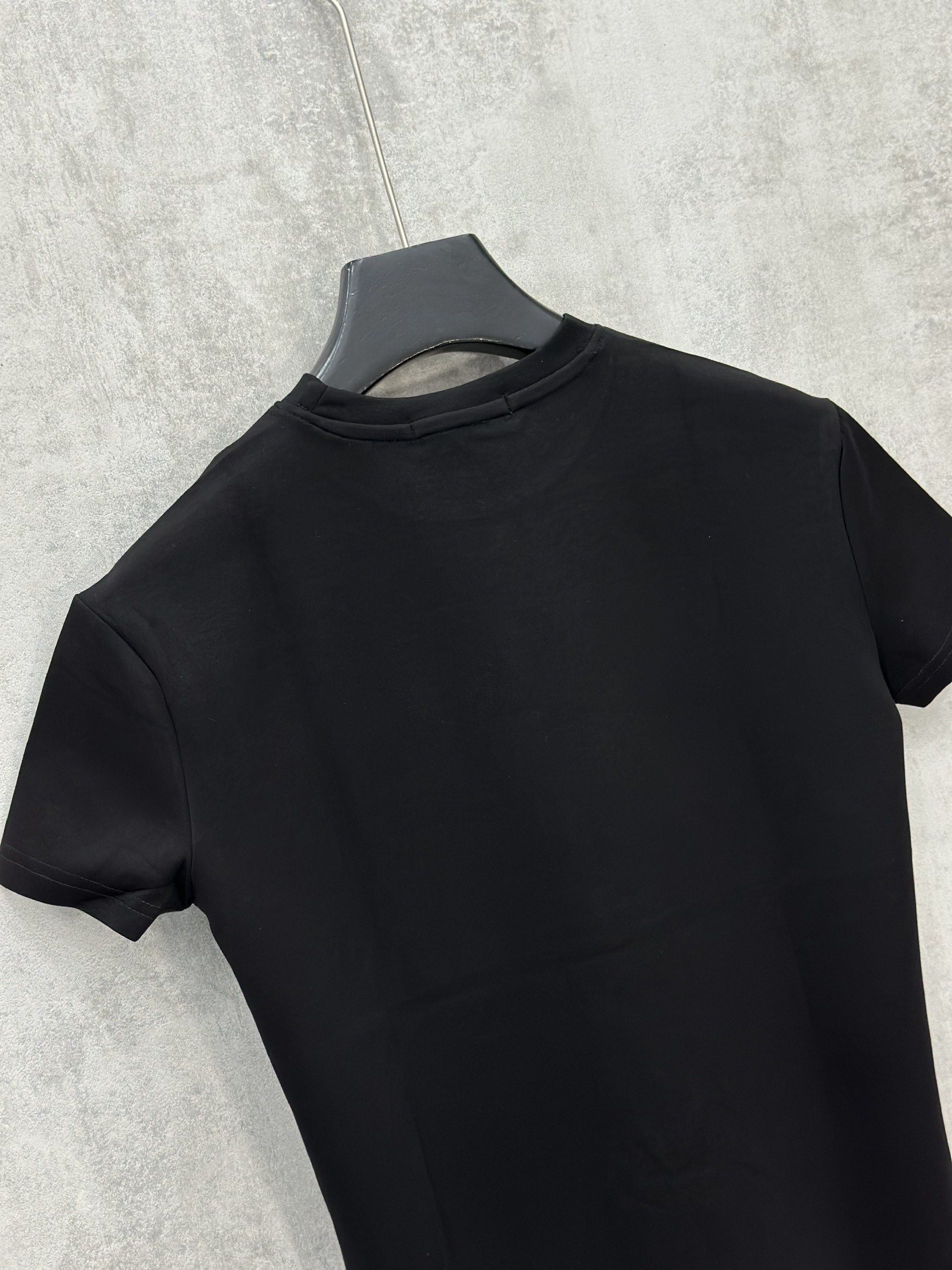 Áo phông T shirt Chapper Đen trơn slim chống nhăn Like Auth S-XL VTN