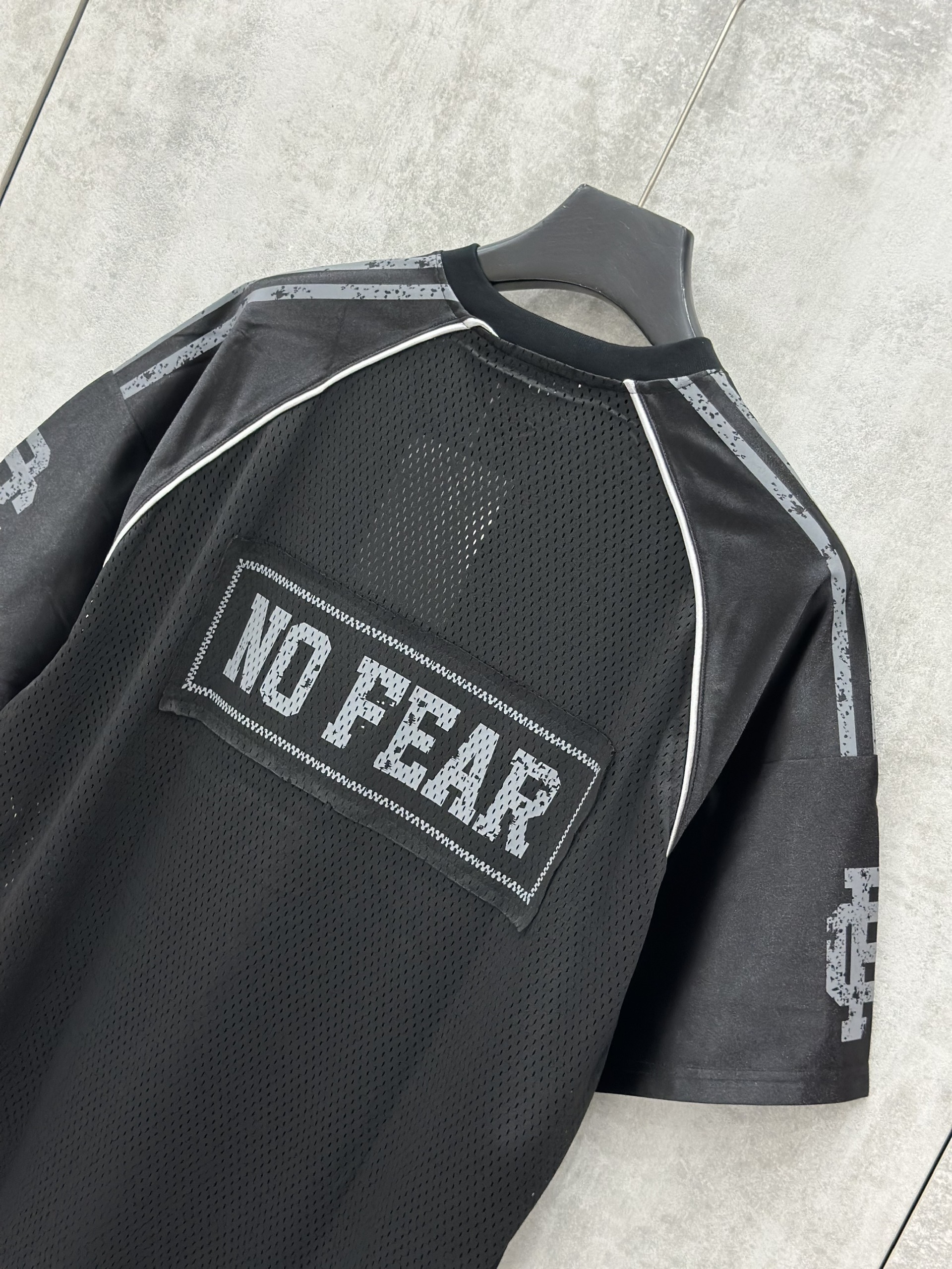 Áo phông T shirt thể thao Chapper Laurent lưới logo 27 Like Auth XS-L VTN\Đen