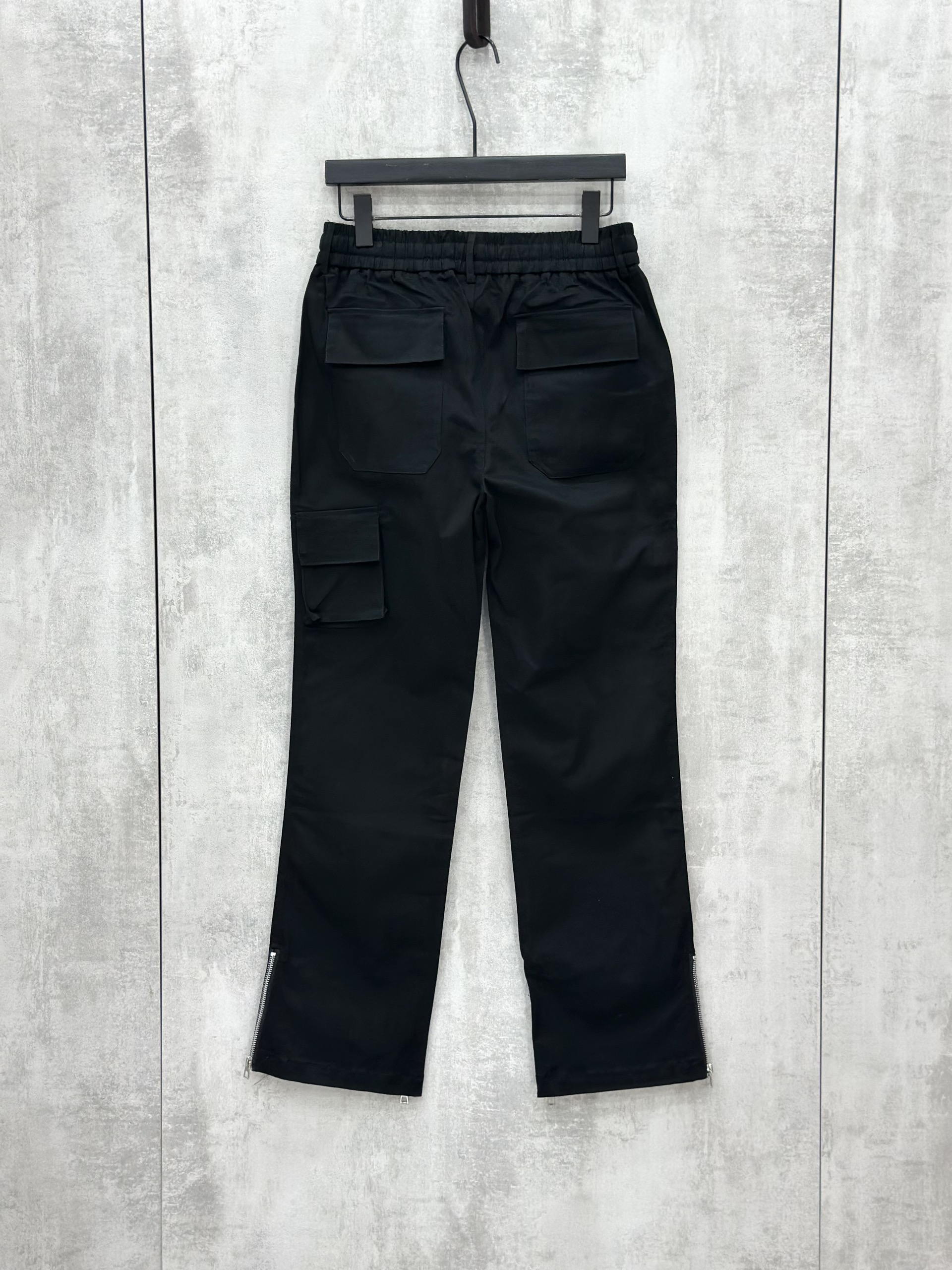 Quần jogger vải Chapper túi hộp gấu 2 khóa Like Auth S-XL VTN