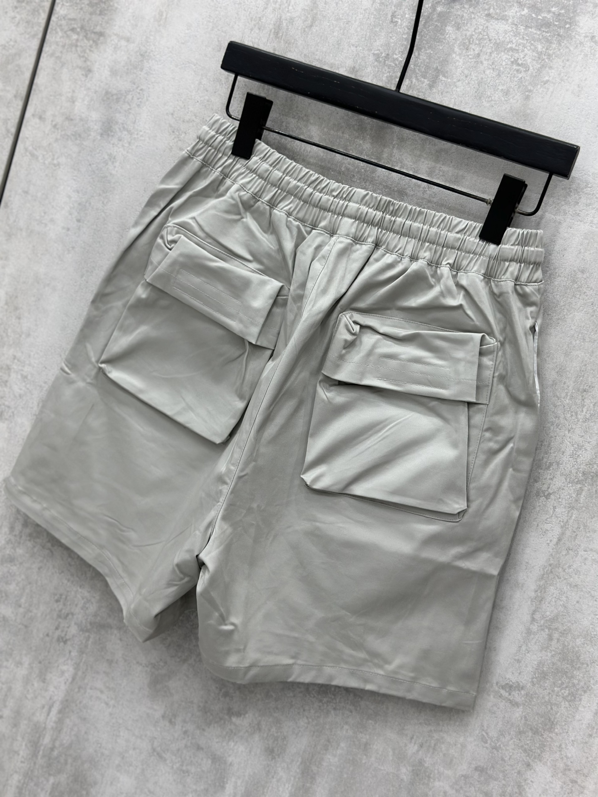 Quần short ngố vải Chapper túi hộp Like Auth S-XL VTN