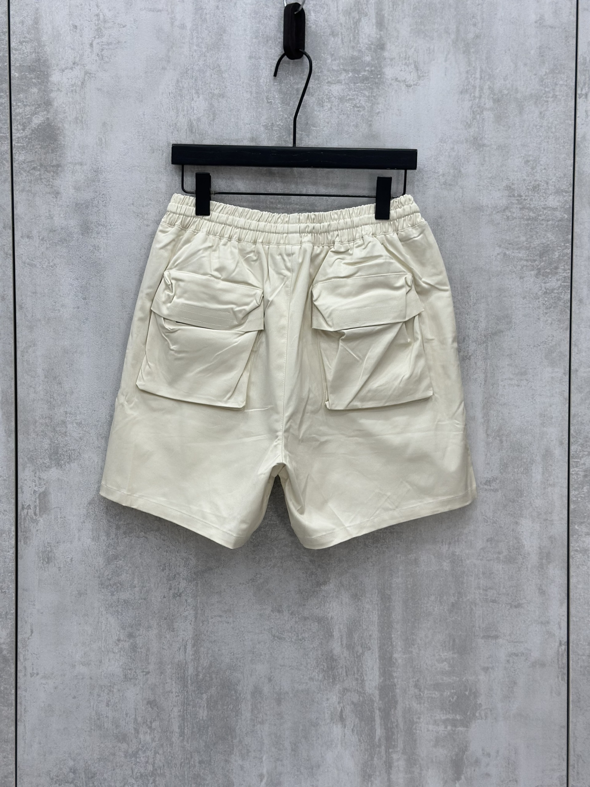 Quần short ngố vải Chapper túi hộp Like Auth S-XL VTN