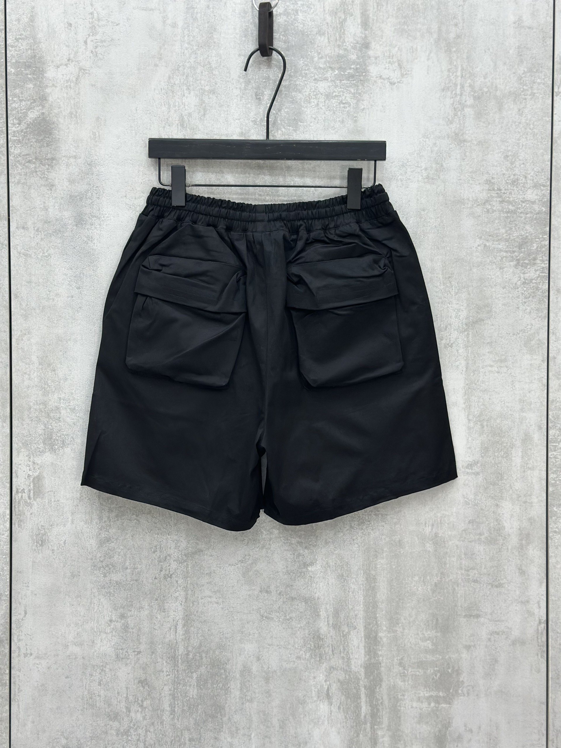 Quần short ngố vải Chapper túi hộp Like Auth S-XL VTN