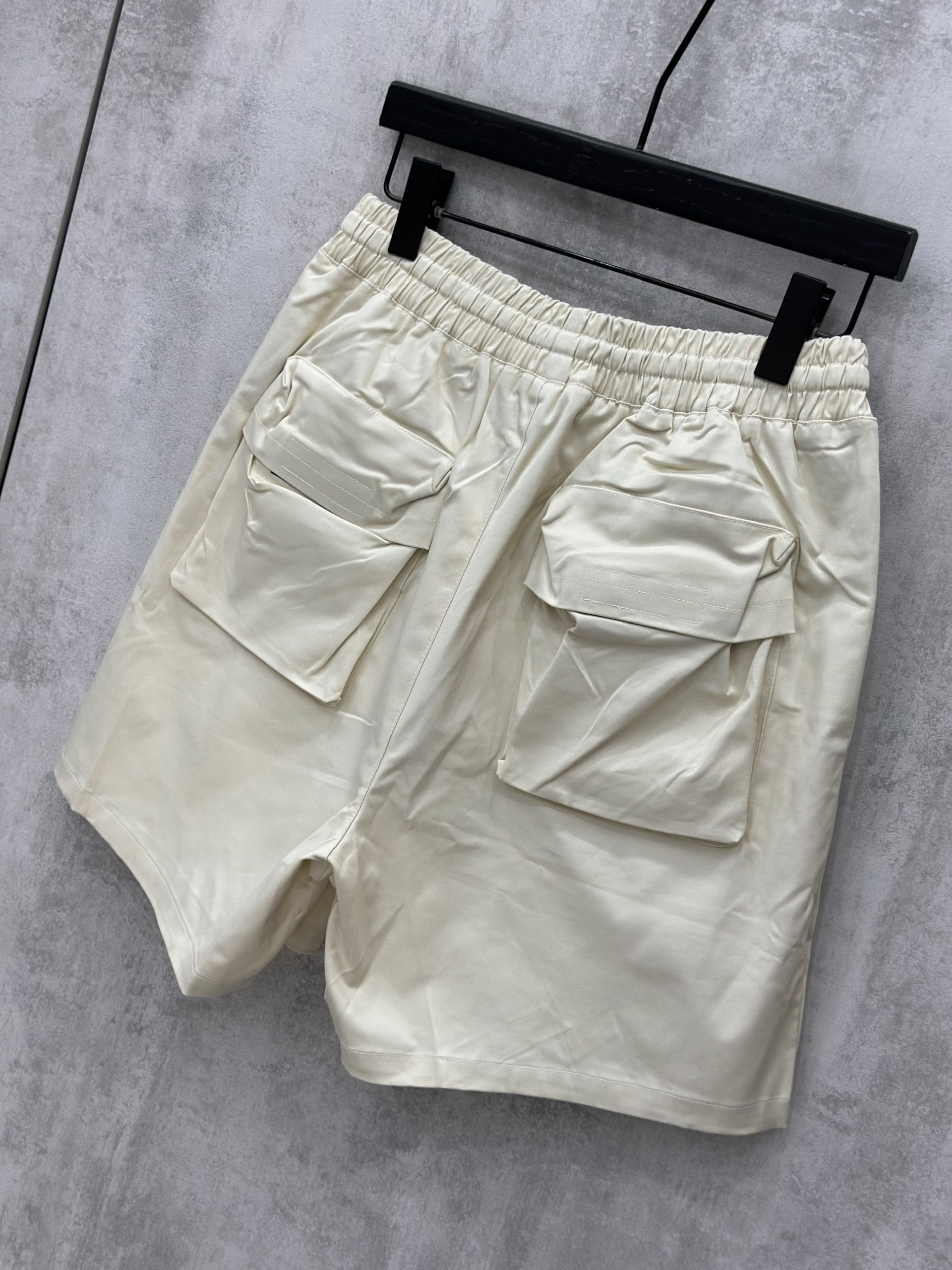 Quần short ngố vải Chapper túi hộp Like Auth S-XL VTN