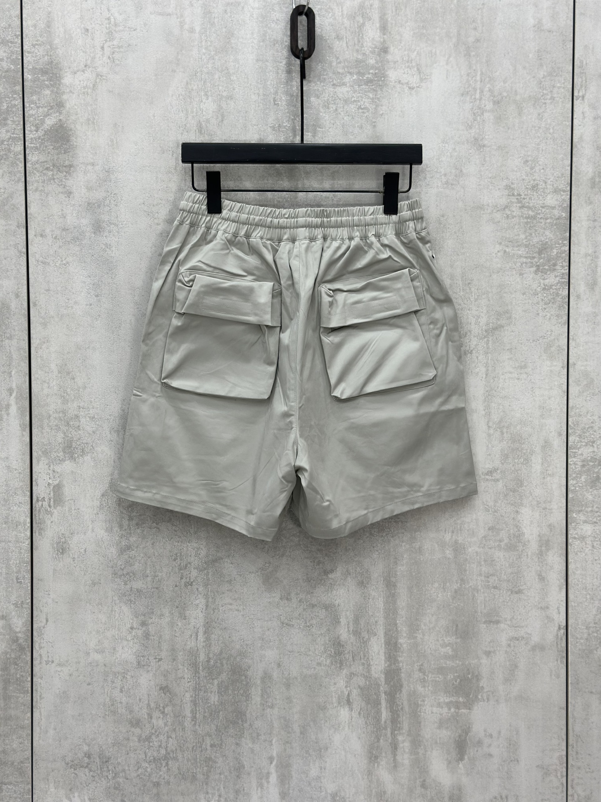 Quần short ngố vải Chapper túi hộp Like Auth S-XL VTN