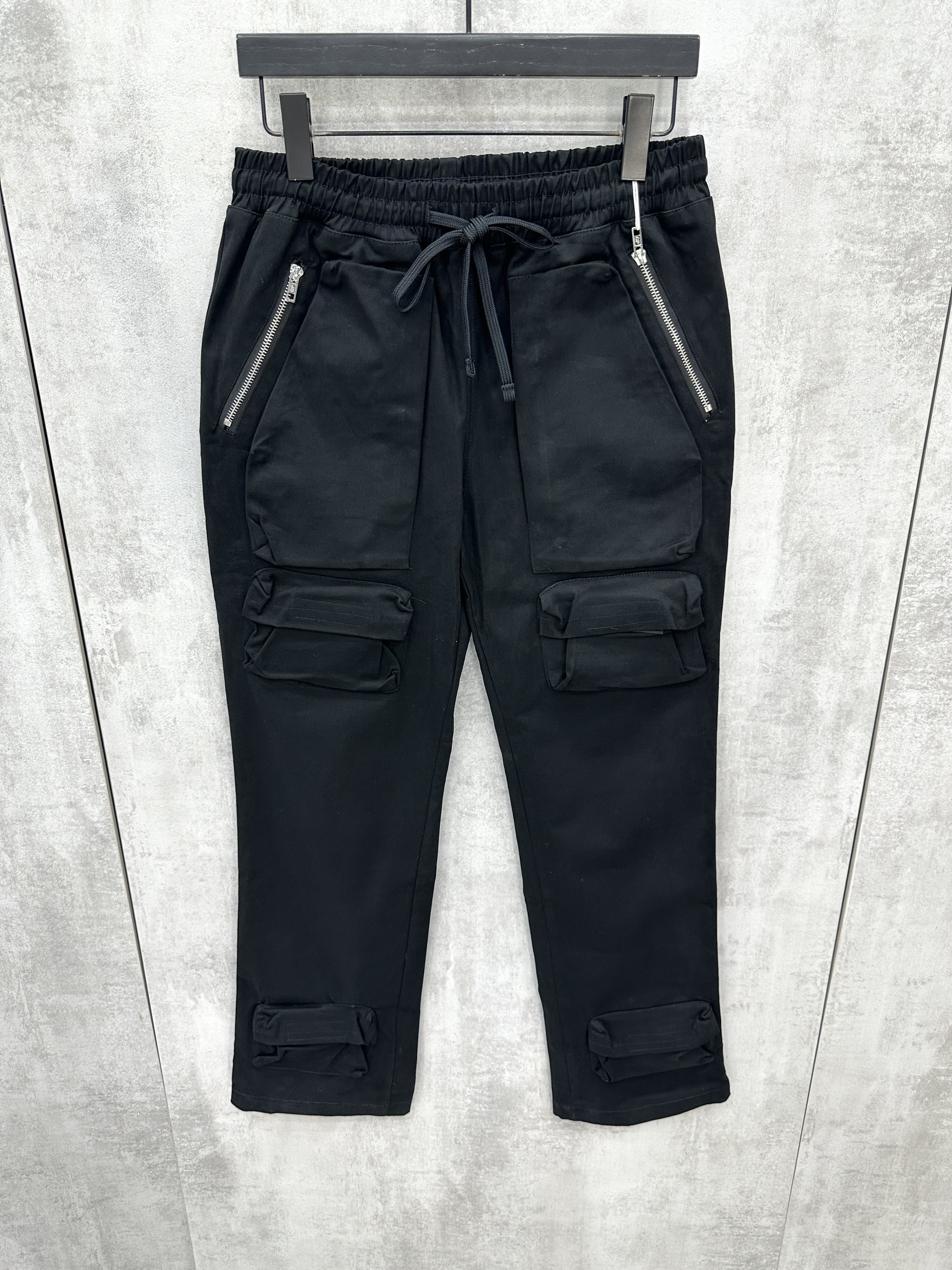 Quần jogger vải Chapper 2 túi khóa chéo Like Auth S-XL VTN