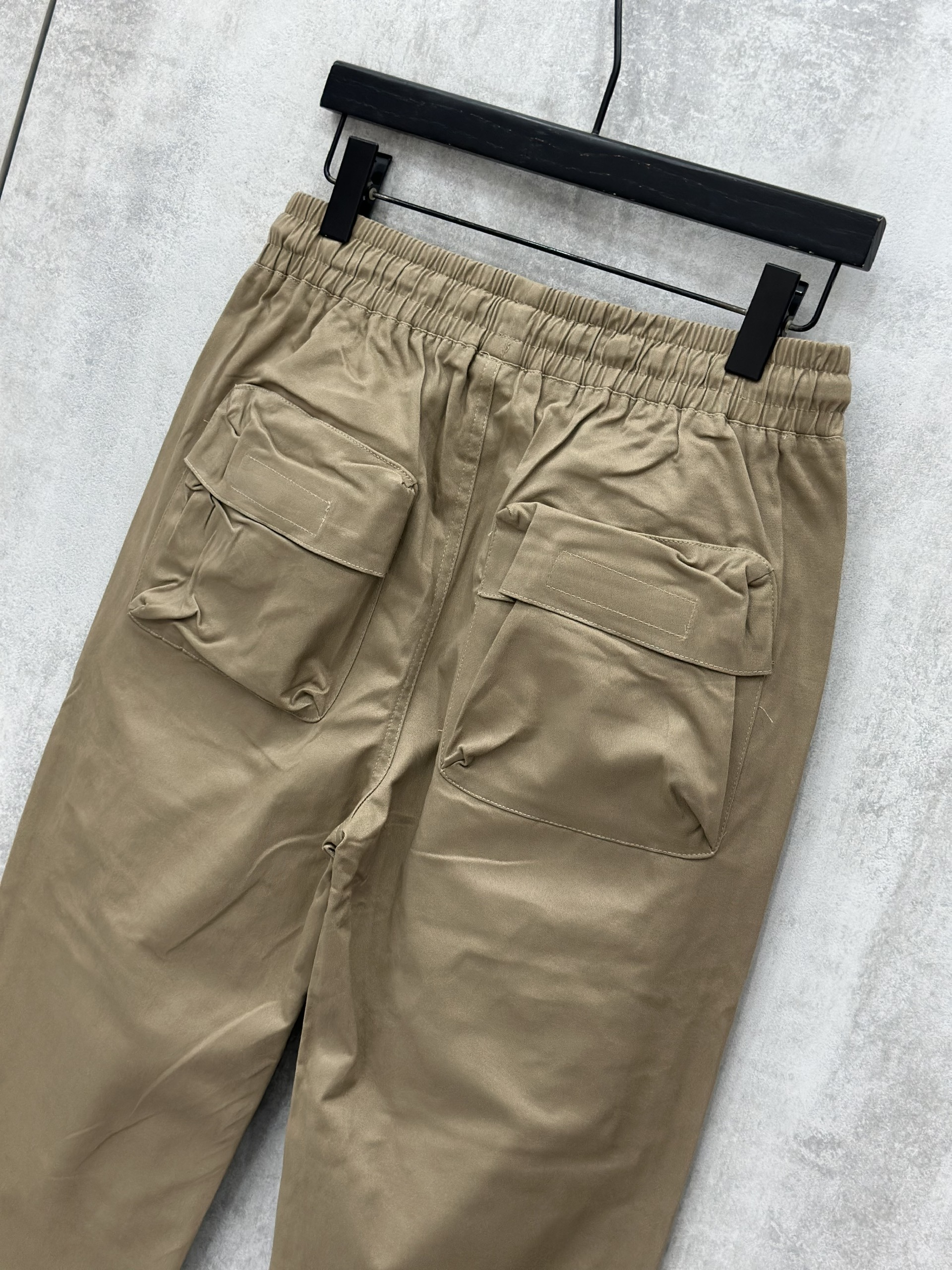 Quần jogger vải Chapper 2 túi khóa chéo Like Auth S-XL VTN