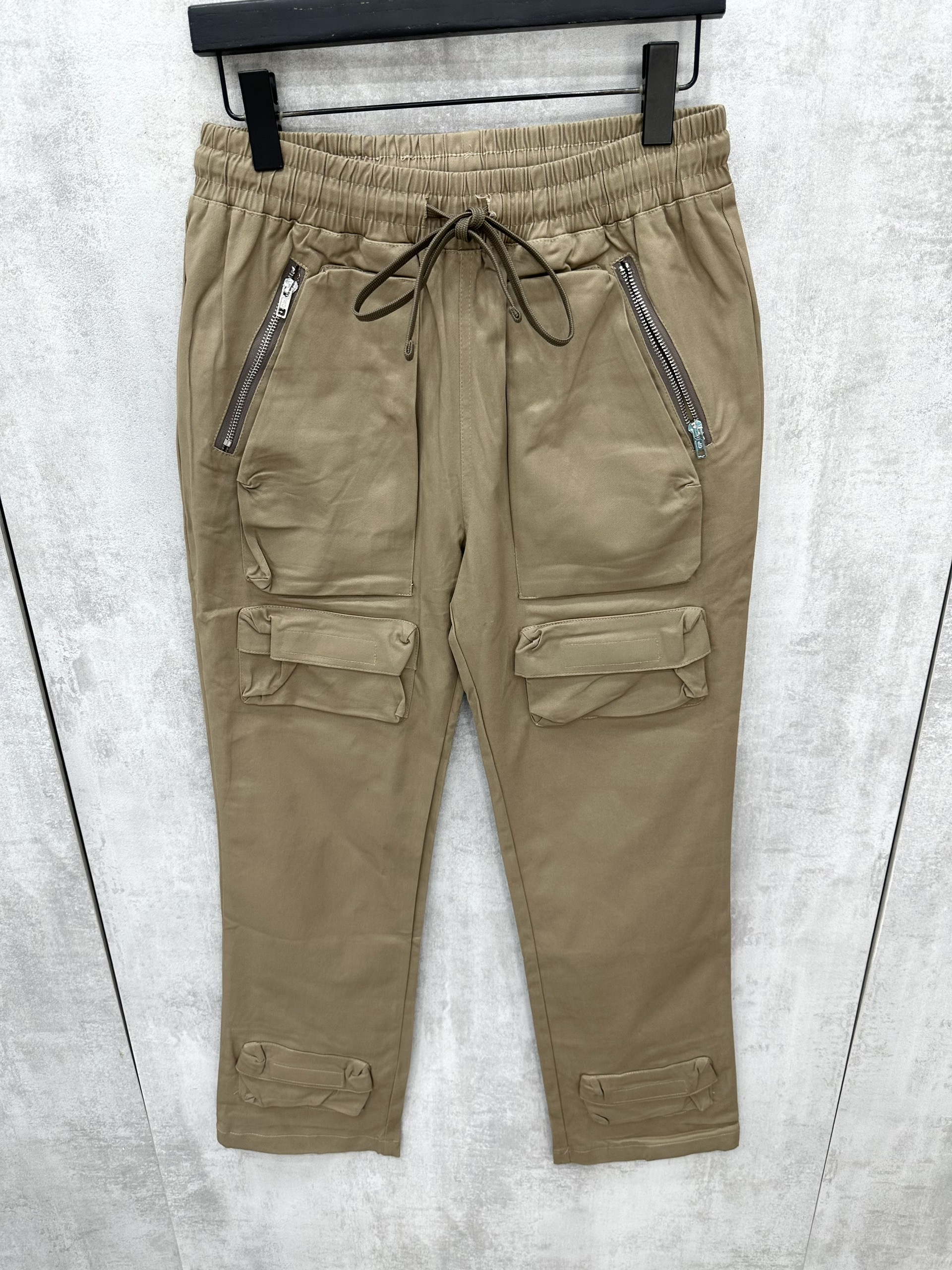 Quần jogger vải Chapper 2 túi khóa chéo Like Auth S-XL VTN