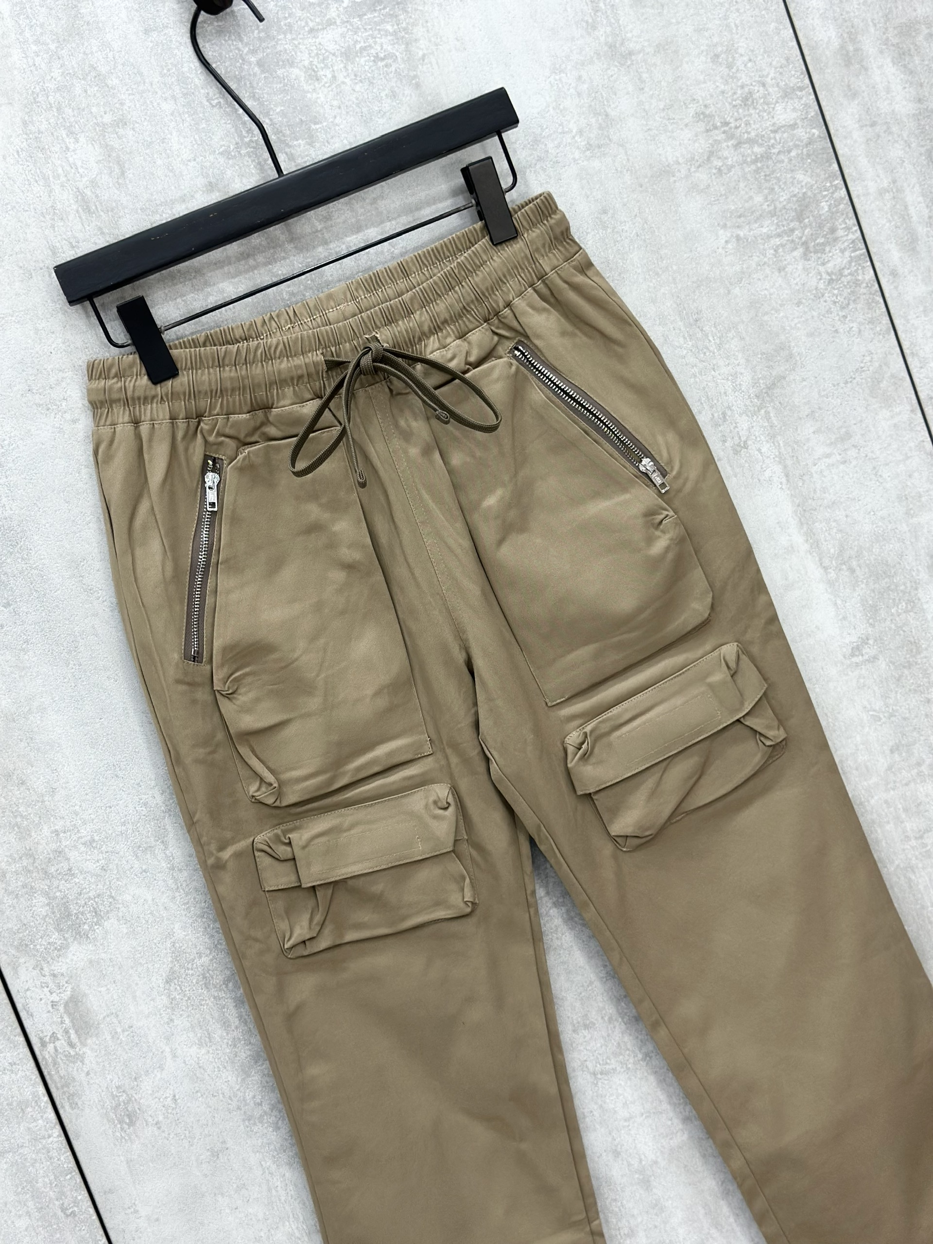 Quần jogger vải Chapper 2 túi khóa chéo Like Auth S-XL VTN