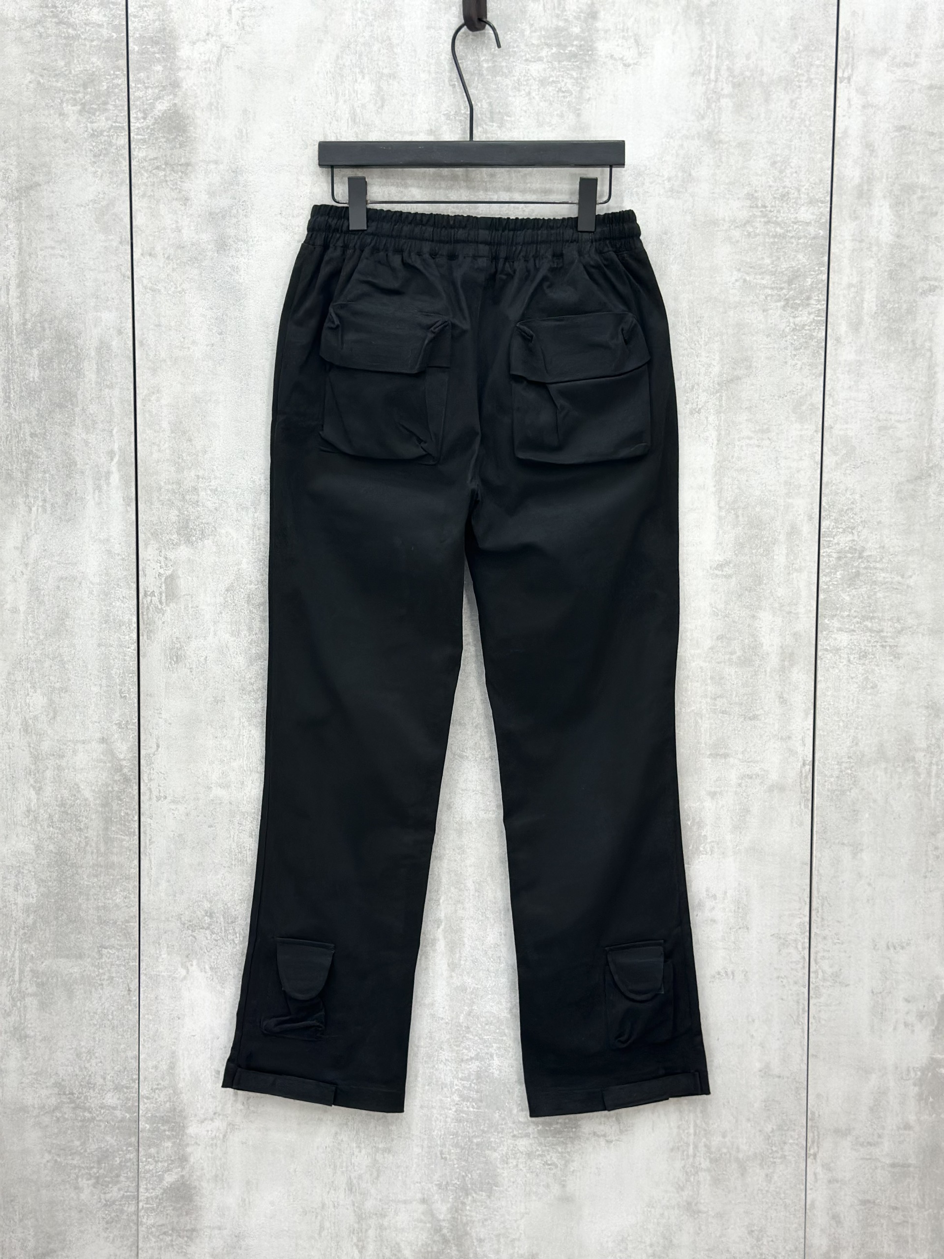 Quần jogger vải Chapper 2 túi khóa chéo Like Auth S-XL VTN